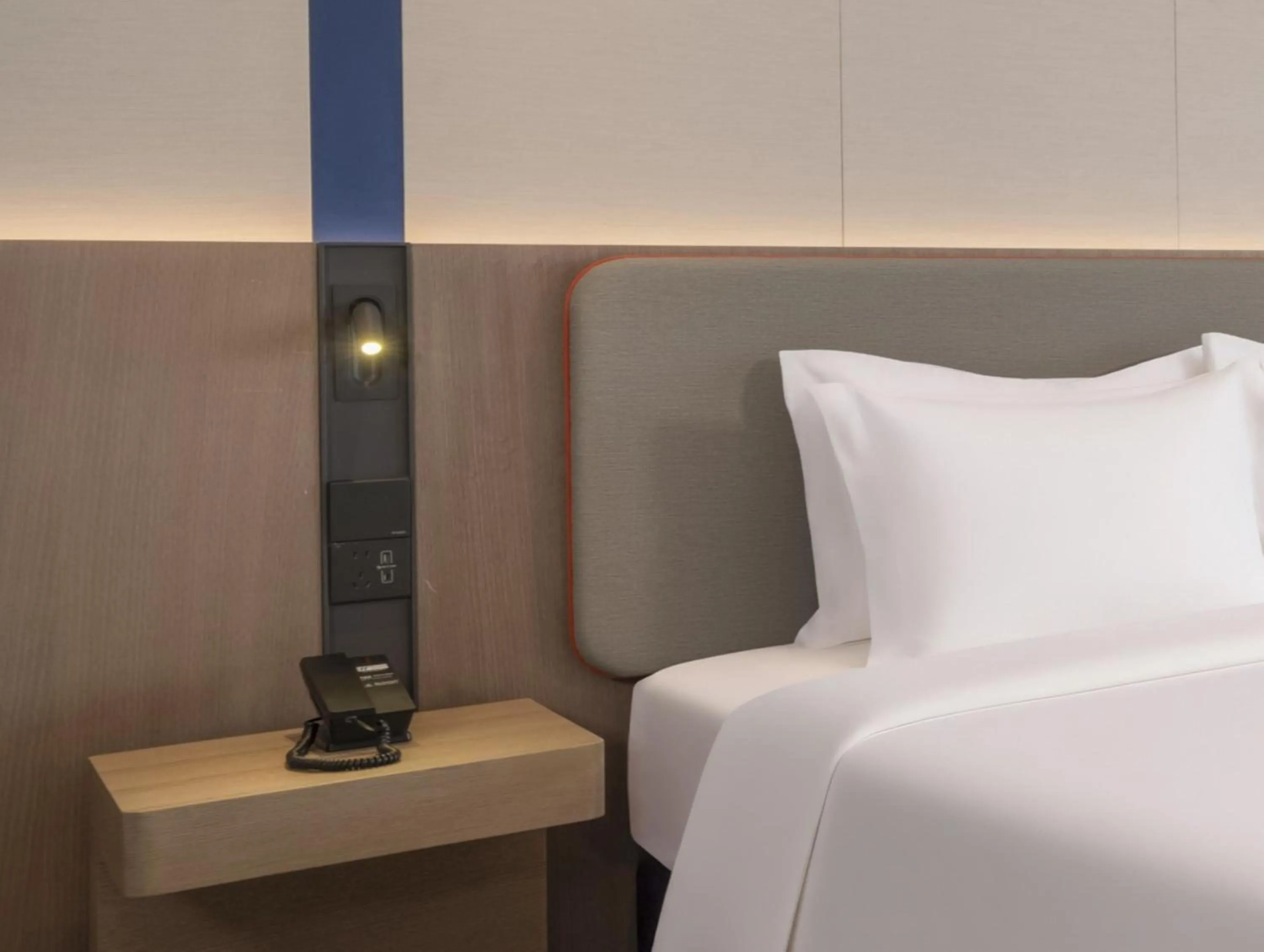 Photo of the whole room, Bed in Holiday Inn Express Aksu by IHG