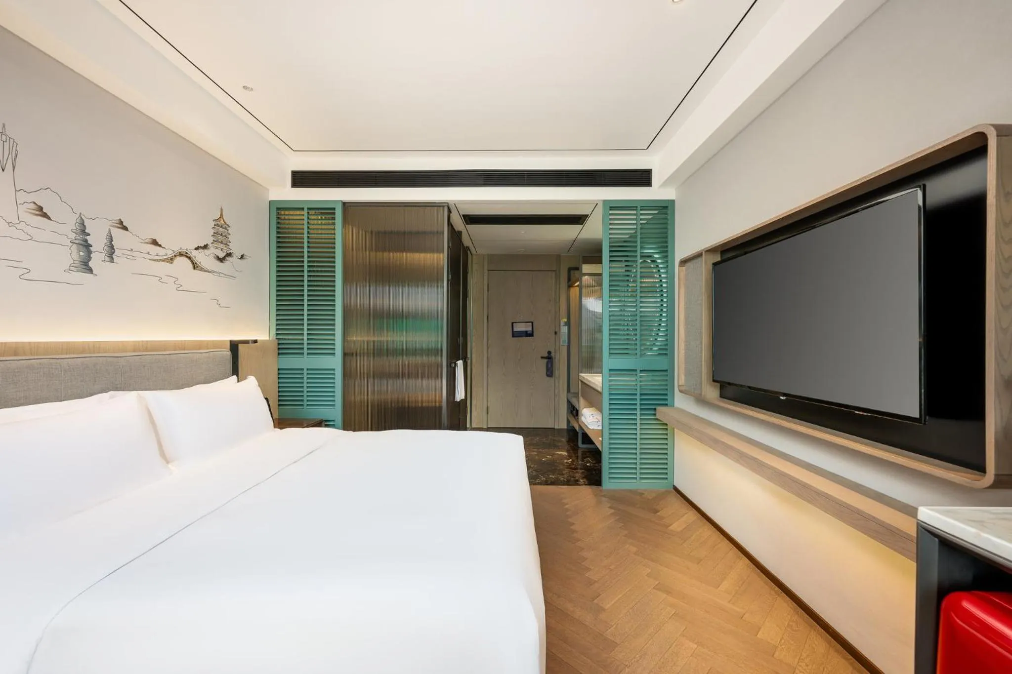 Photo of the whole room, Bed in Holiday Inn Hangzhou West Lake by IHG