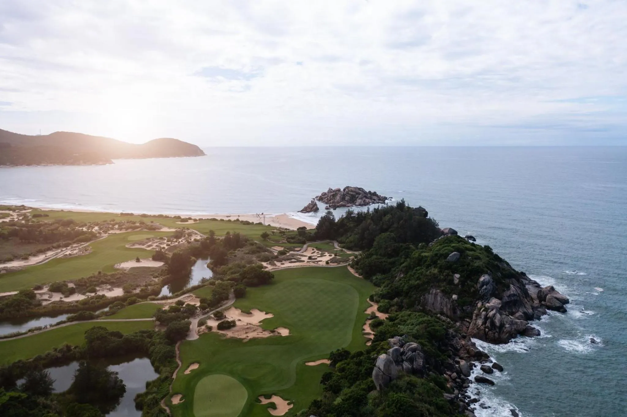 Golfcourse in Holiday Inn Resort Wanning Shenzhou Peninsula by IHG