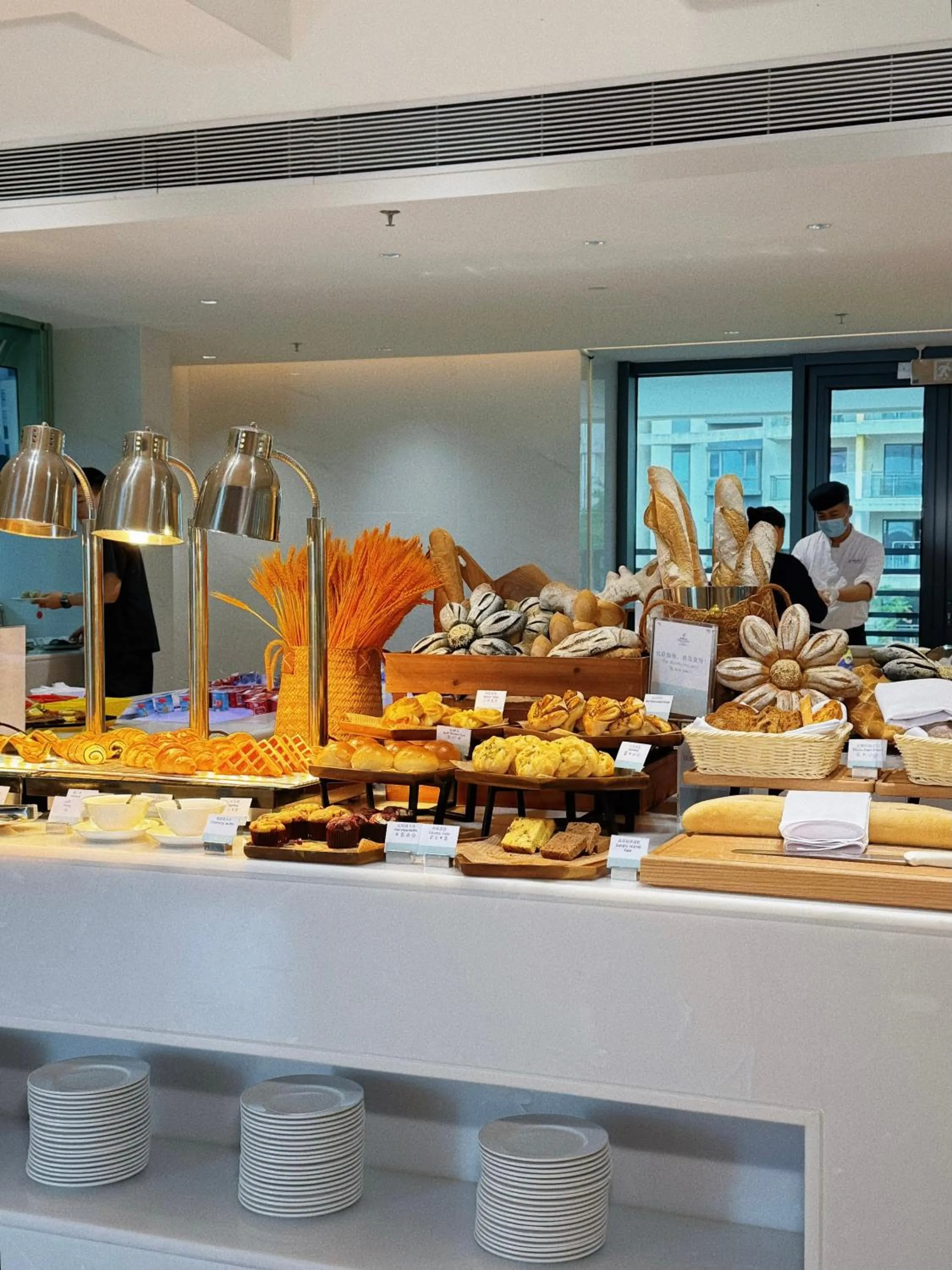 Restaurant/places to eat in Holiday Inn Resort Wanning Shenzhou Peninsula by IHG