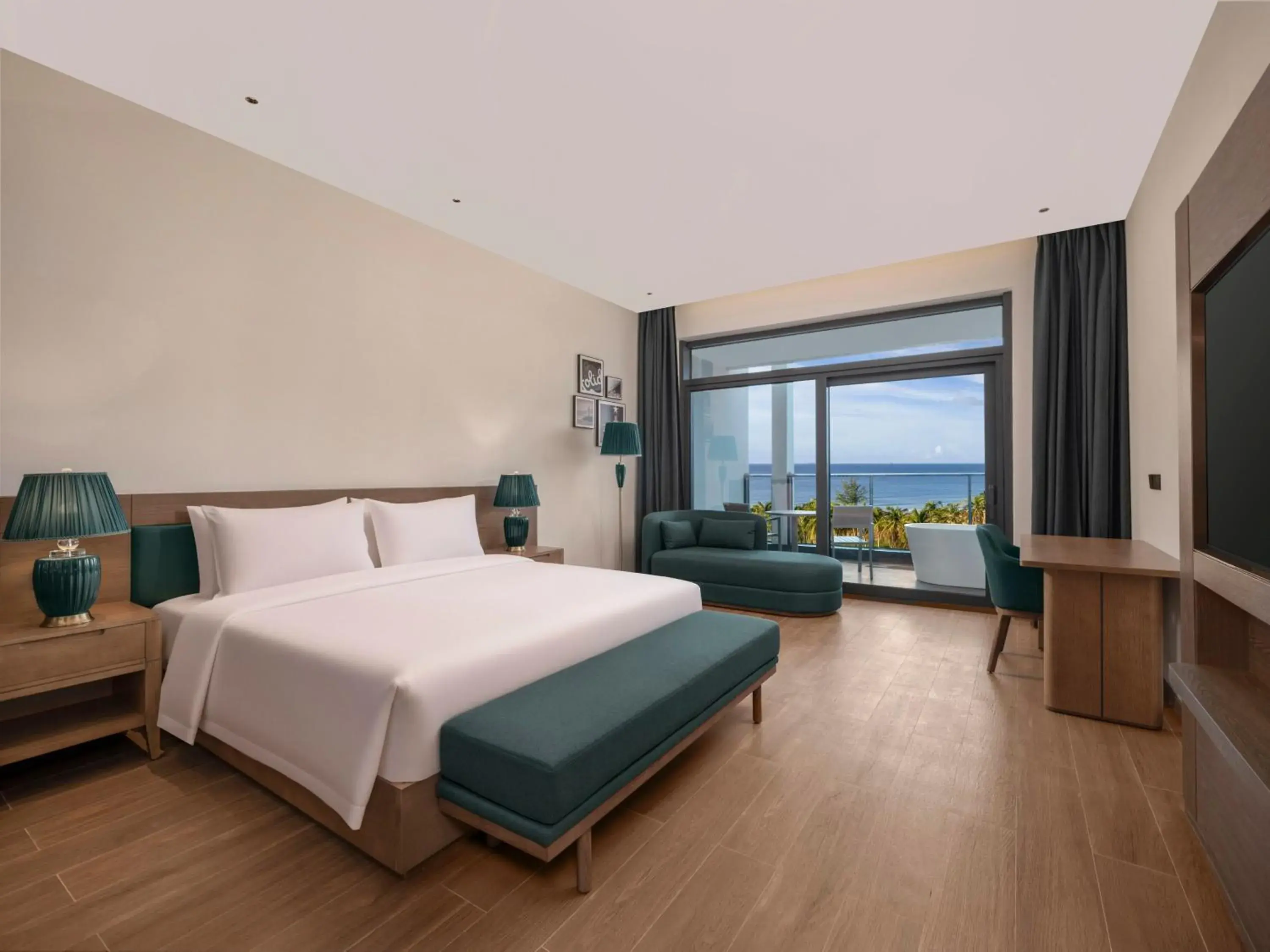 One-Bedroom King Suite - Seafront in Holiday Inn Resort Wanning Shenzhou Peninsula by IHG One-Bedroom King Suite - Seafront in Holiday Inn Resort Wanning Shenzhou Peninsula by IHG