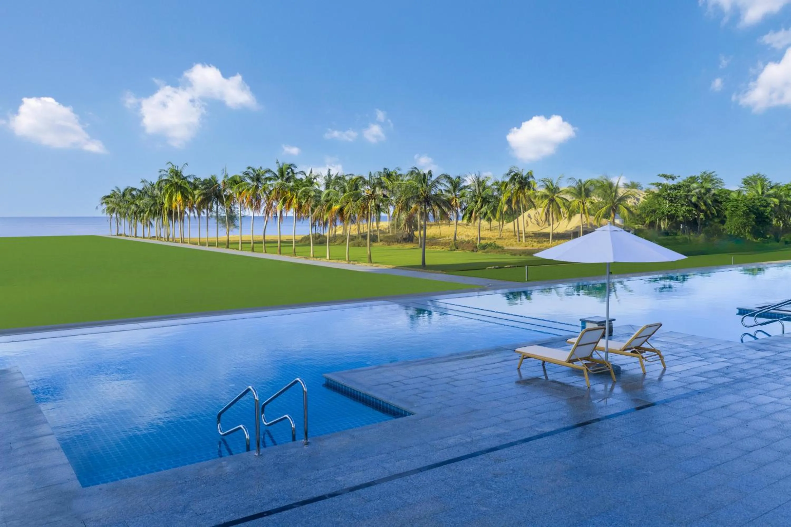 Swimming pool in Holiday Inn Resort Wanning Shenzhou Peninsula by IHG