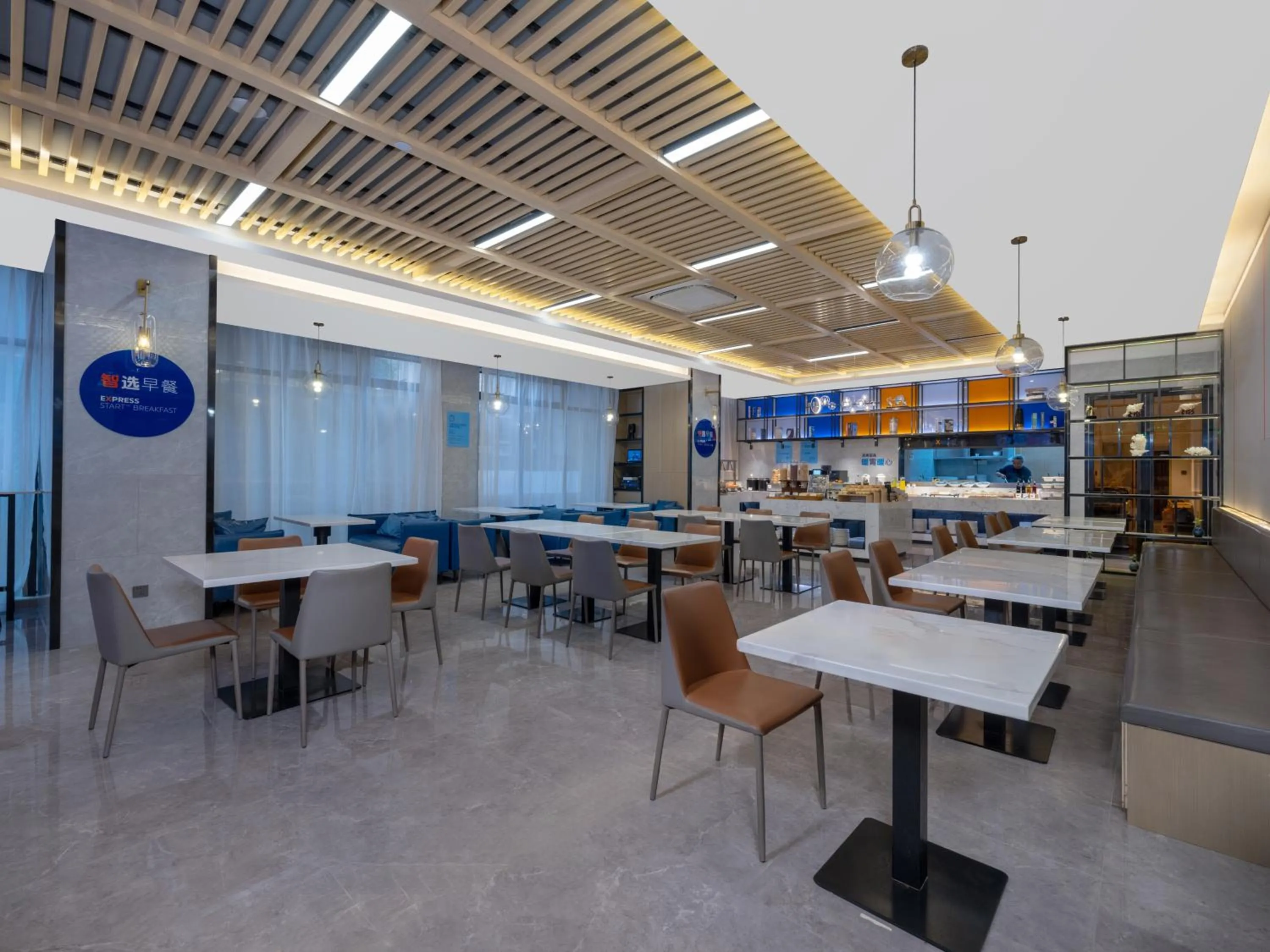 Restaurant/places to eat in Holiday Inn Express Zhuhai Grand Theater by IHG
