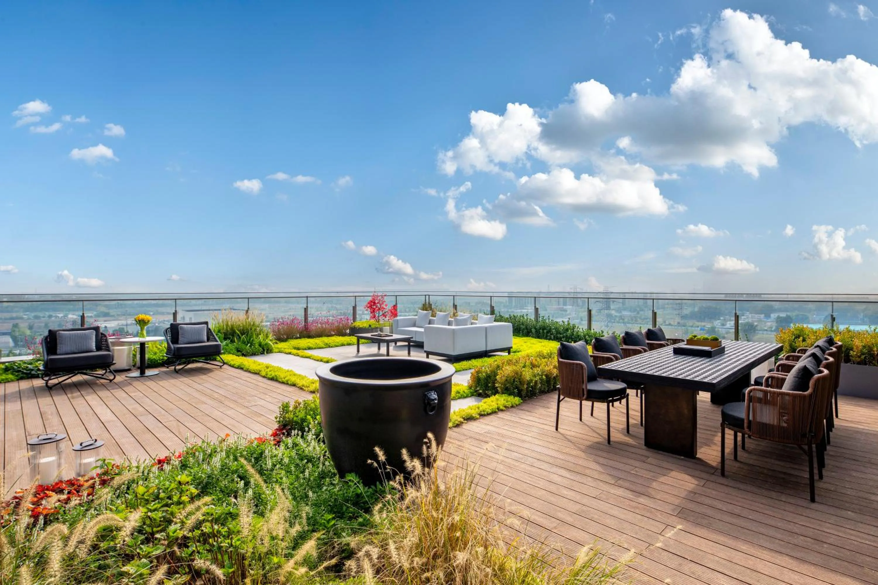 Photo of the whole room in Crowne Plaza Beijing Tongzhou