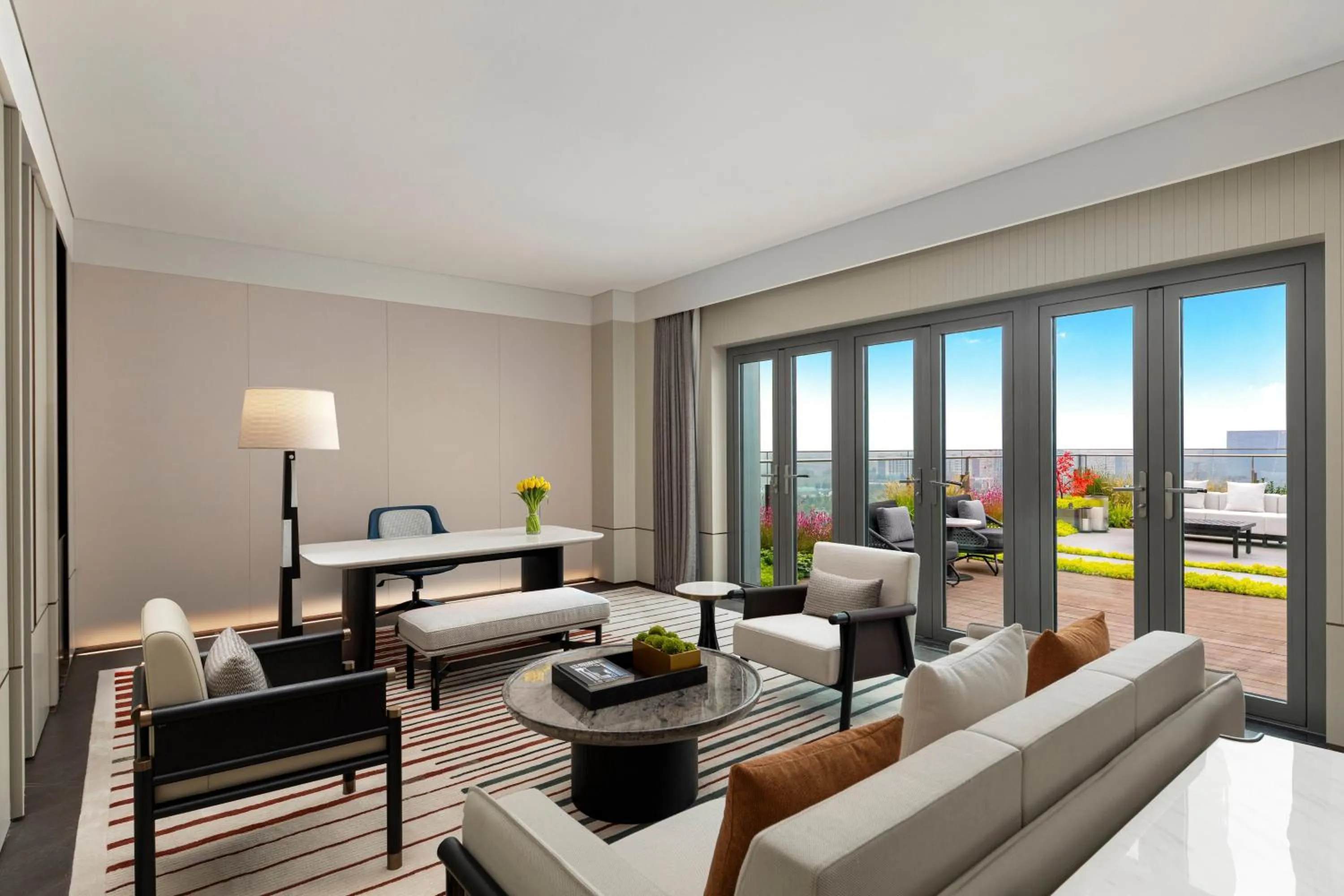 Photo of the whole room in Crowne Plaza Beijing Tongzhou