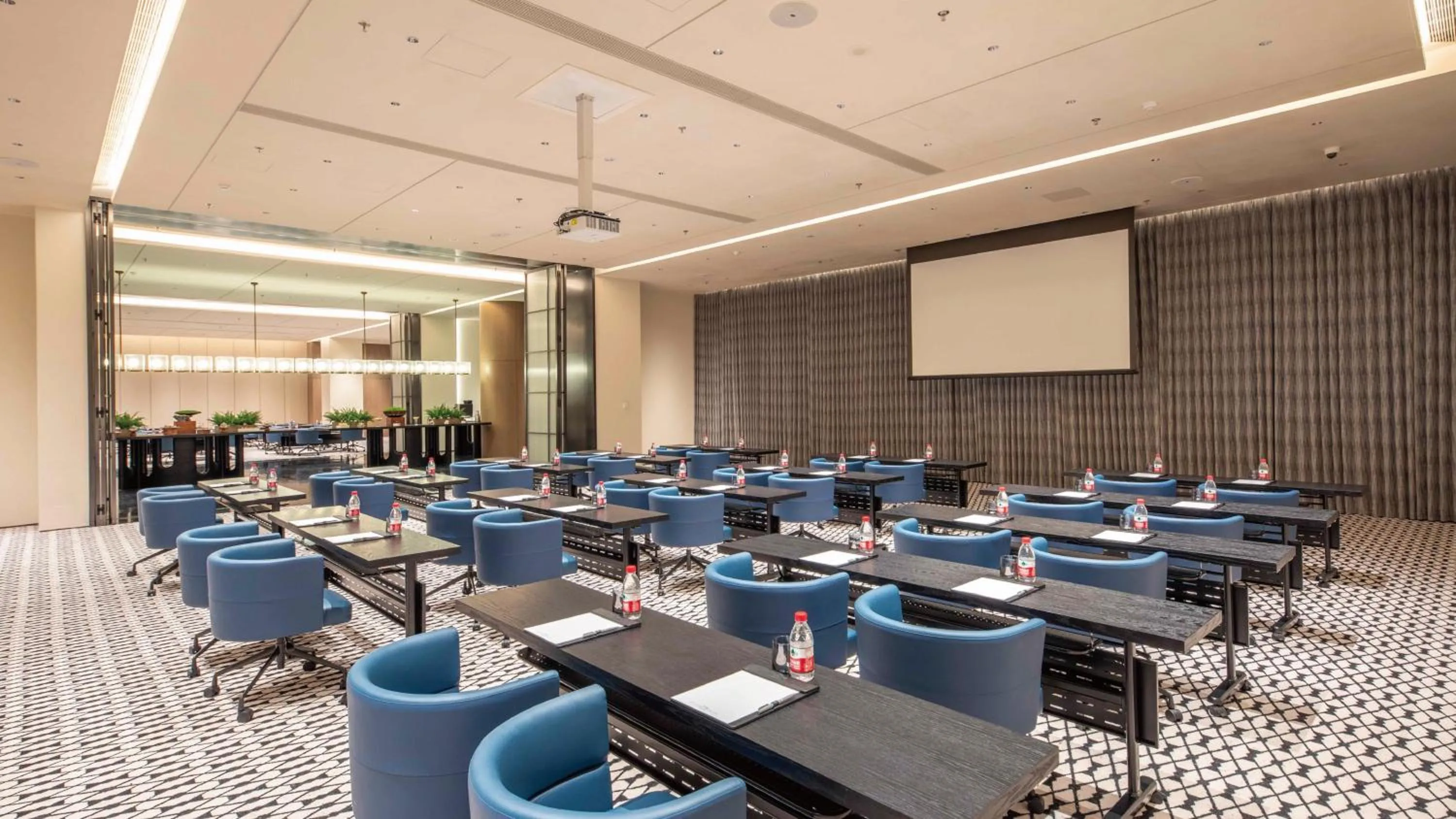 Meeting/conference room in Crowne Plaza Beijing Tongzhou