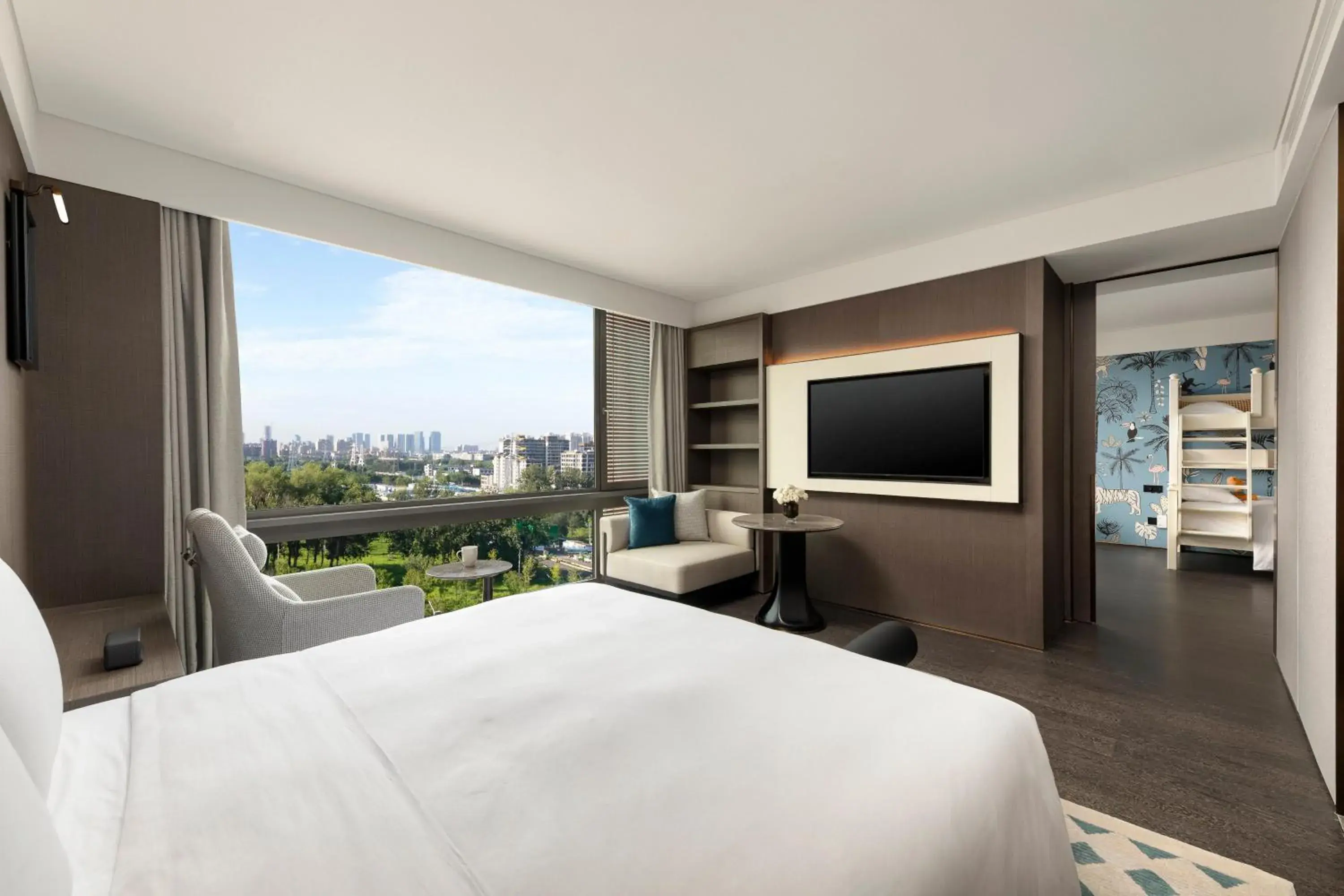 One-Bedroom Suite with King Bed and Bunk Bed - Kids Theme in Crowne Plaza Beijing Tongzhou One-Bedroom Suite with King Bed and Bunk Bed - Kids Theme in Crowne Plaza Beijing Tongzhou