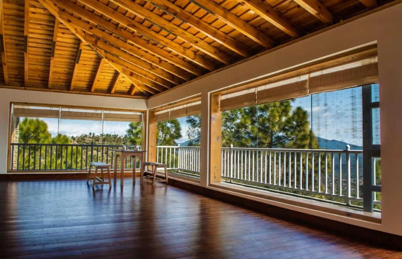 Kasar Rainbow Yoga Retreat