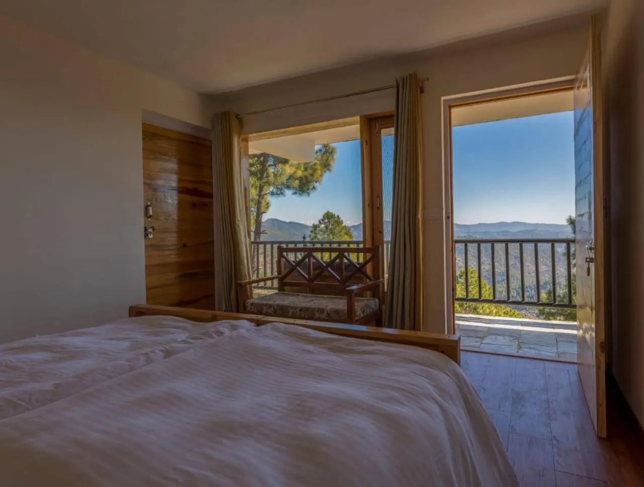 Natural landscape, Bed in Kasar Rainbow Yoga Retreat