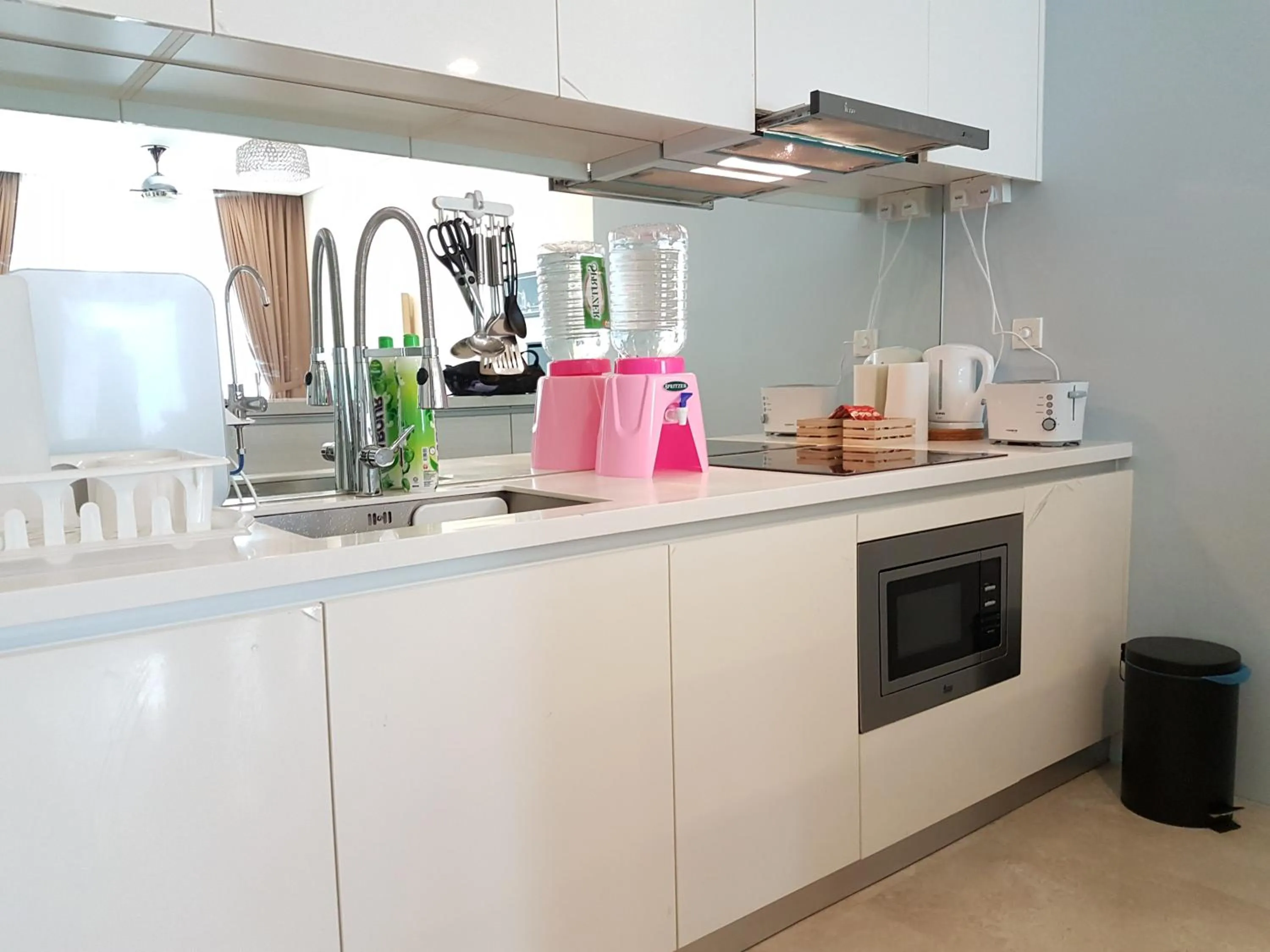 Kitchen or kitchenette in Soho Suites @ KLCC by Luxury Suites Asia