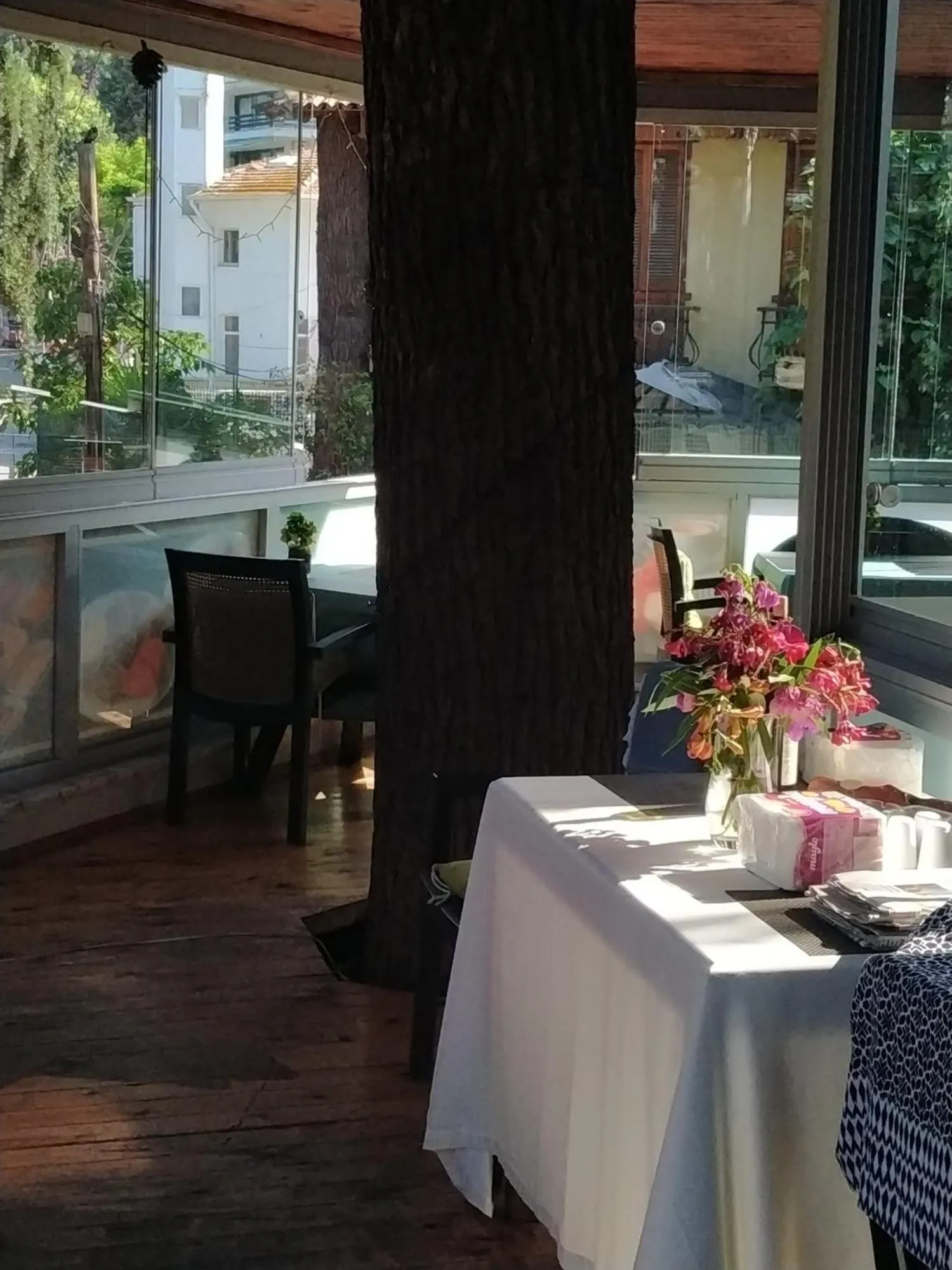 Restaurant/places to eat in Nizam Butik Otel Büyükada