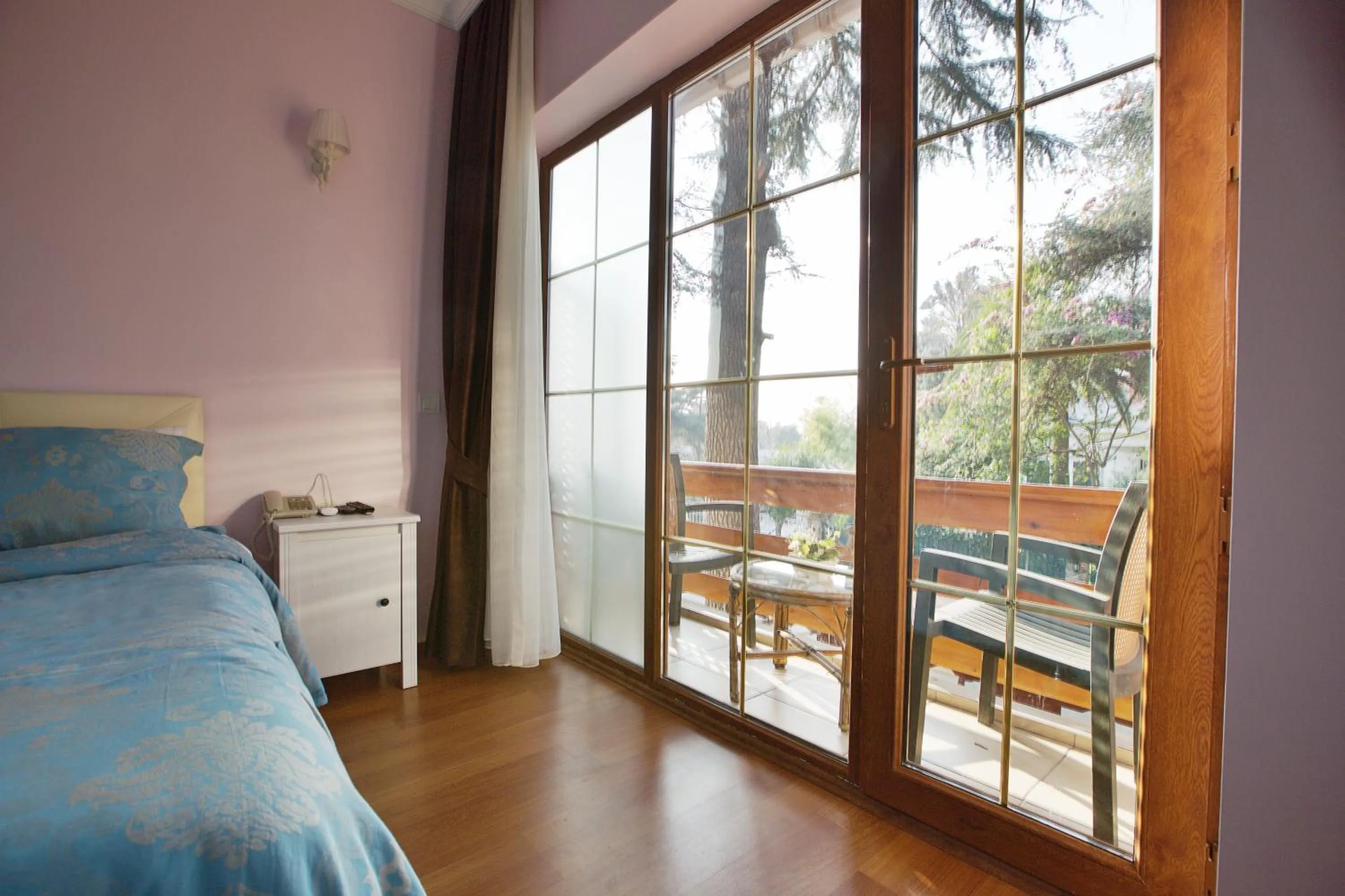 Photo of the whole room in Nizam Butik Otel Büyükada