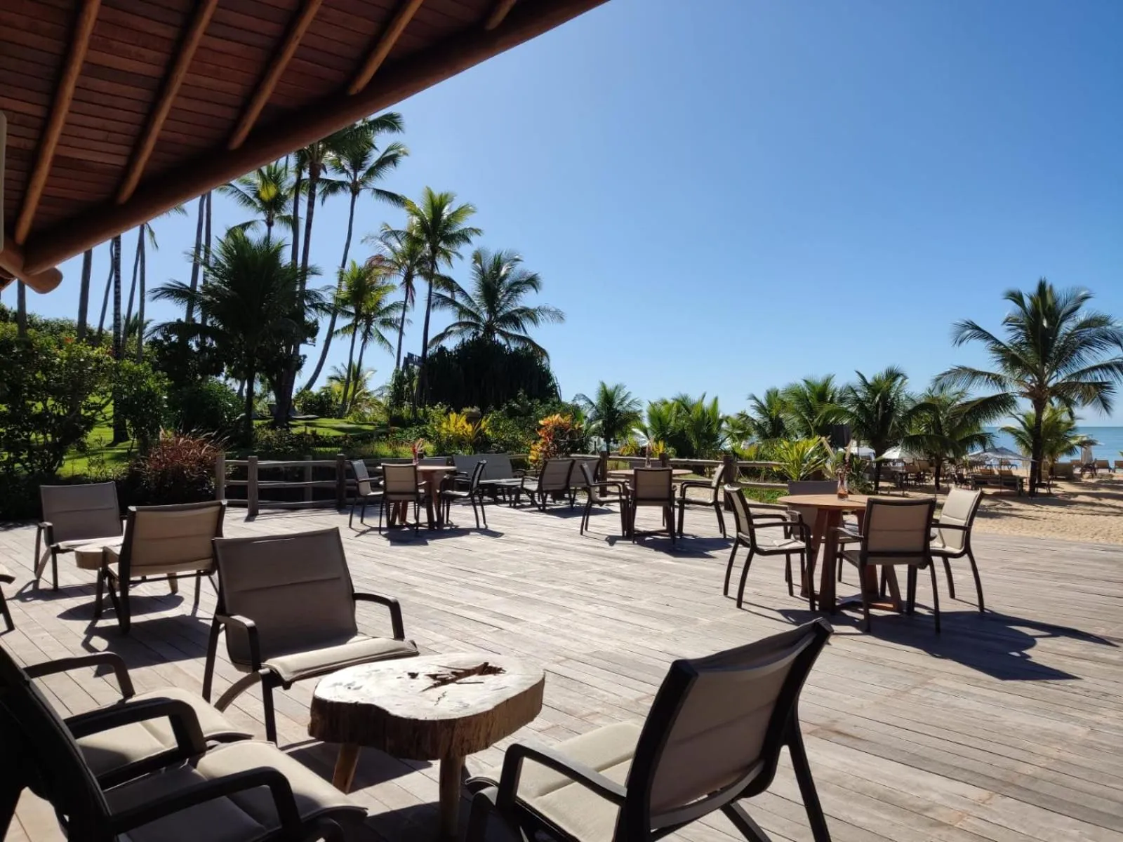 Restaurant/places to eat in Rio Da Barra Villa Hotel