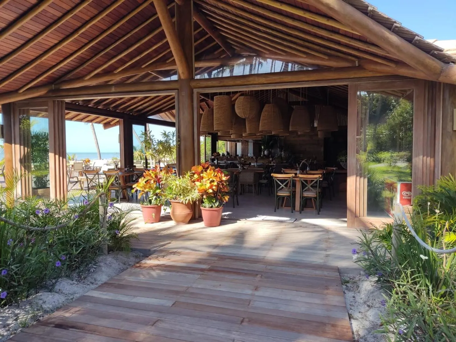 Restaurant/places to eat in Rio Da Barra Villa Hotel