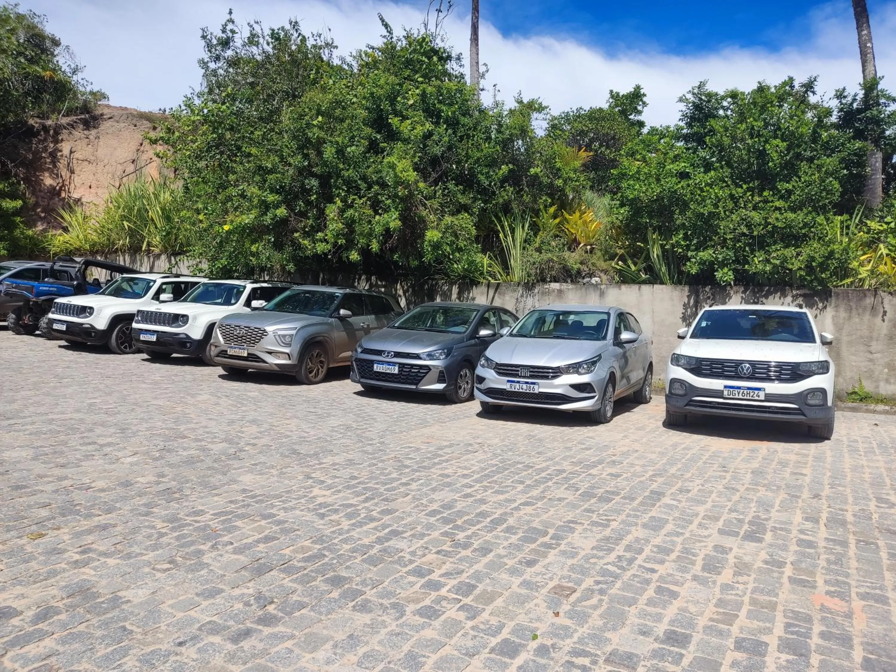Parking in Rio Da Barra Villa Hotel