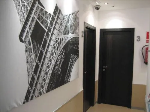 Decorative detail in Hostal Central