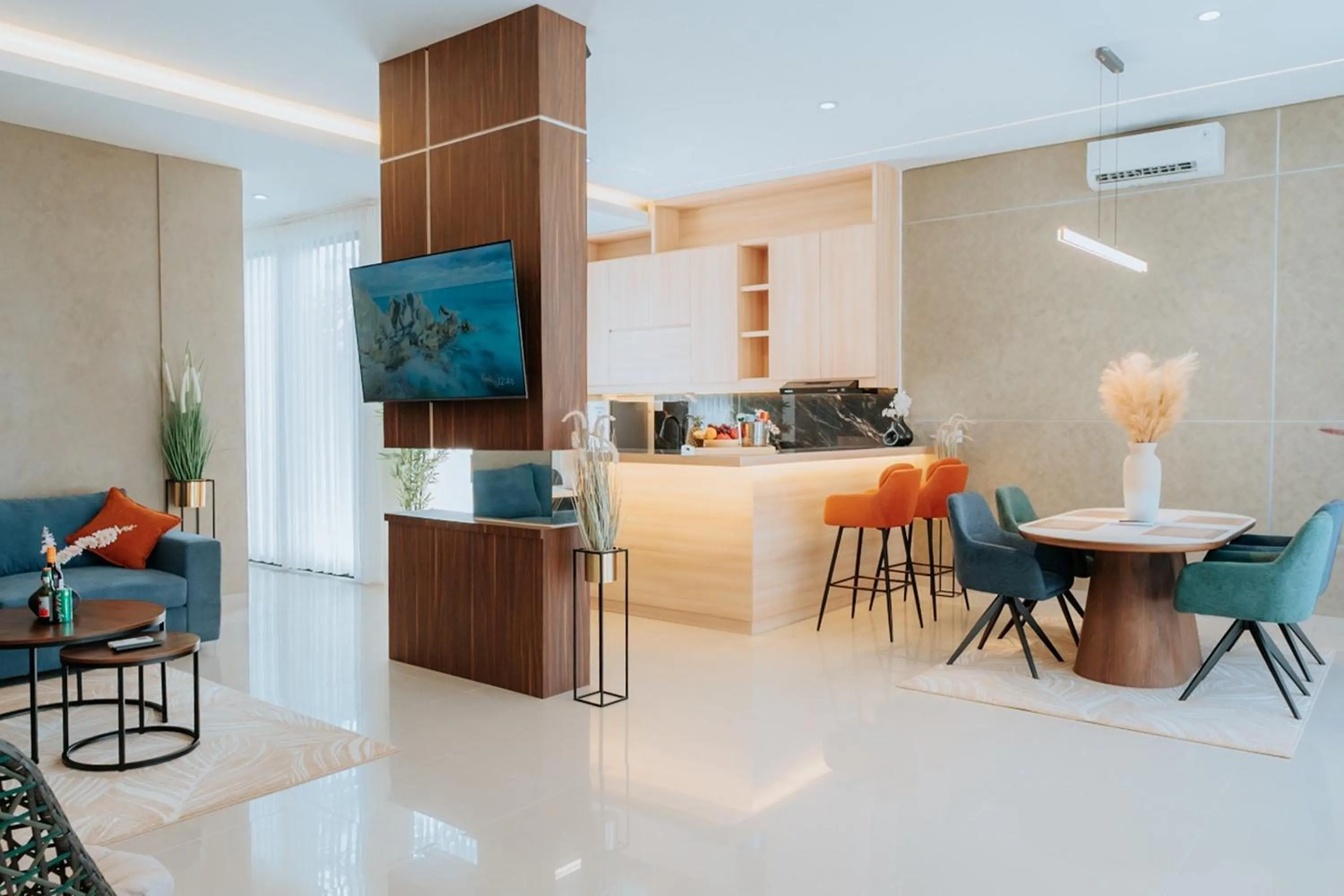 TV and multimedia in Slokayana Villas