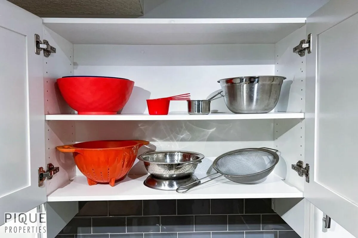 Chic Retreat with Hot Tub - King Bed - Fireplace - WEM