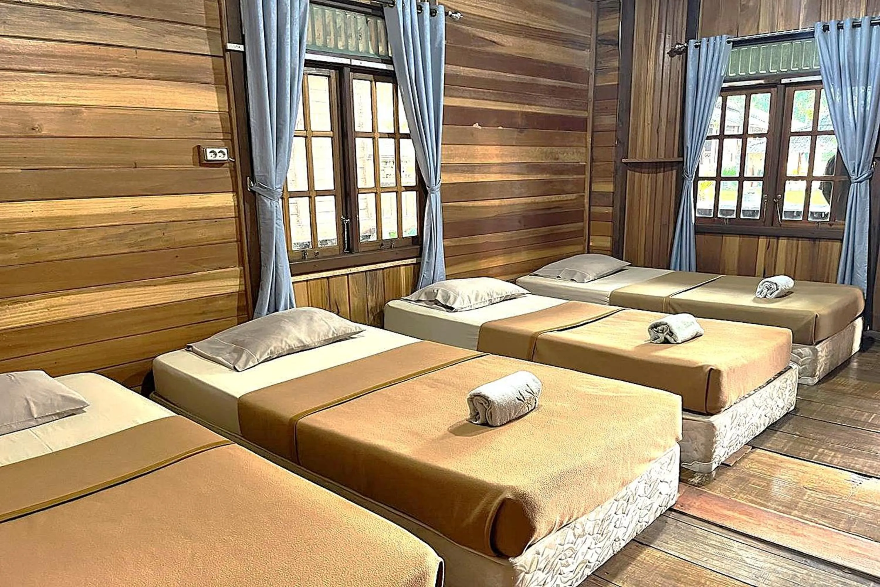 Photo of the whole room, Bed in Tjapoeng Resort Pancawati