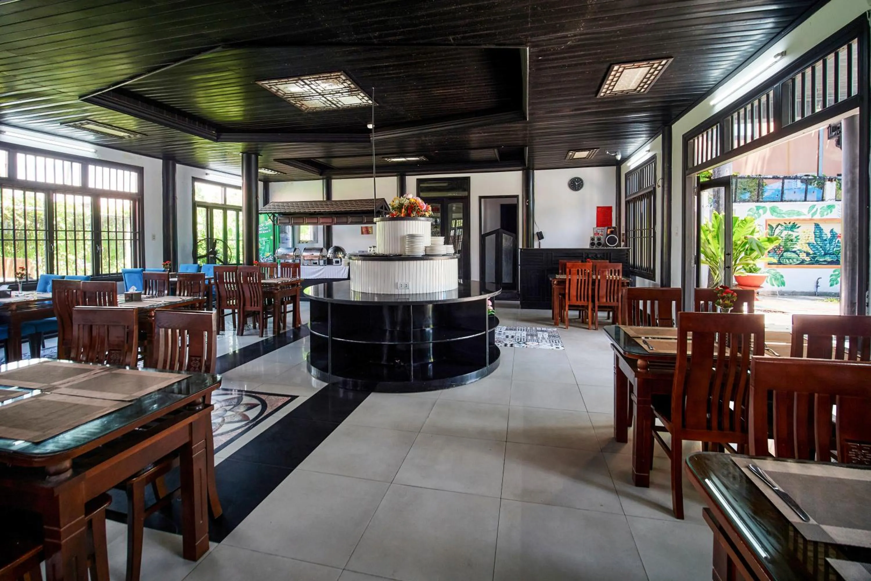 Restaurant/places to eat in Hoian Nostalgia Hotel