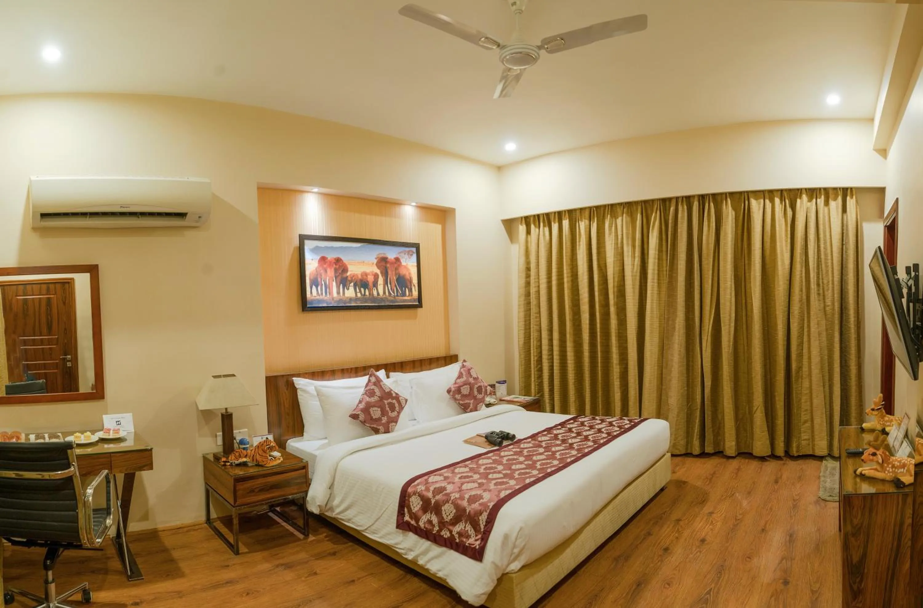 Bedroom, Bed in Resort De Coracao - Corbett , Uttarakhand