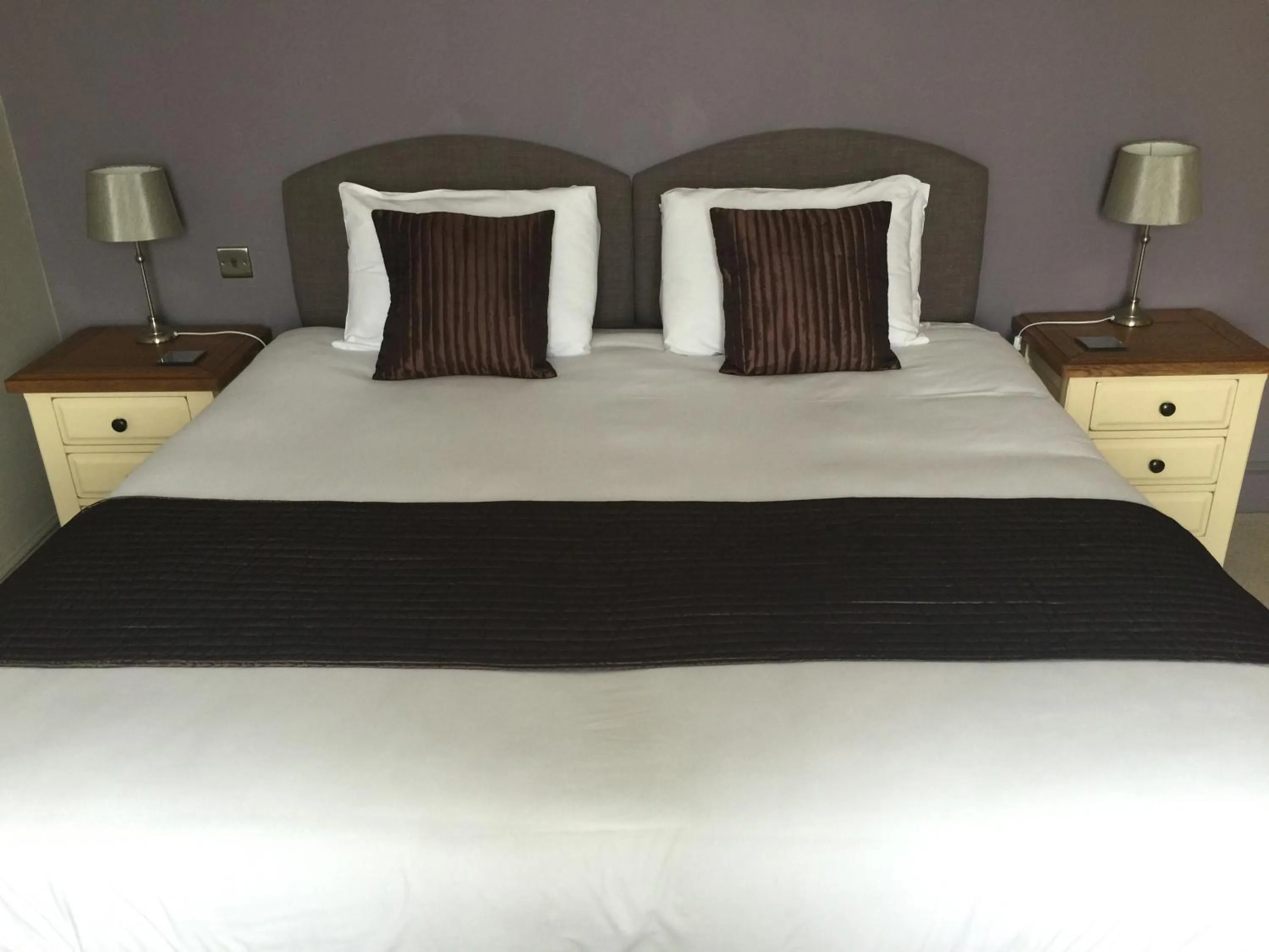 Bedroom, Bed in The Clyffe Hotel