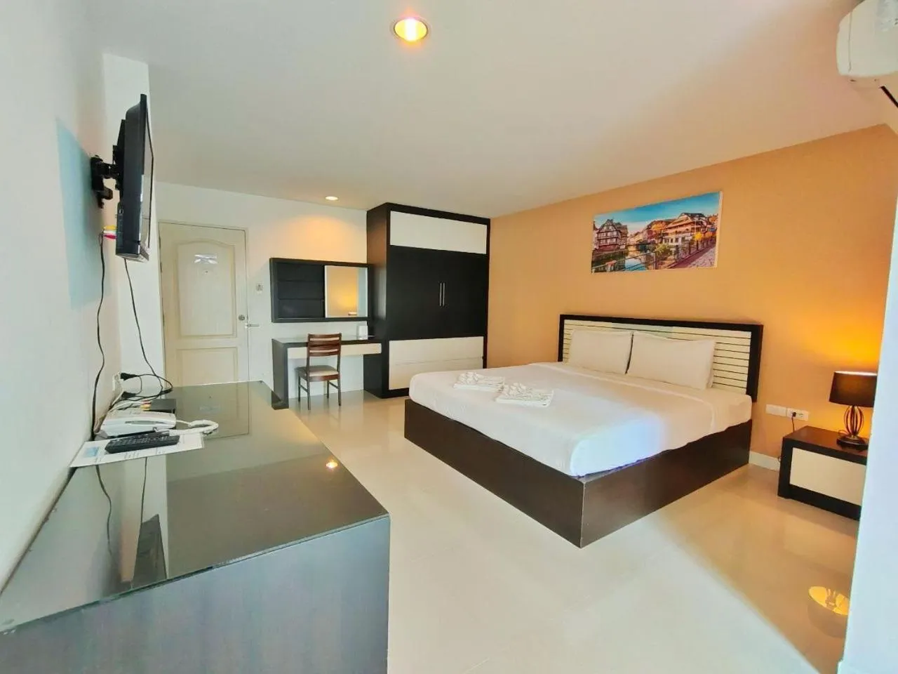 Bed in Similan Mansion