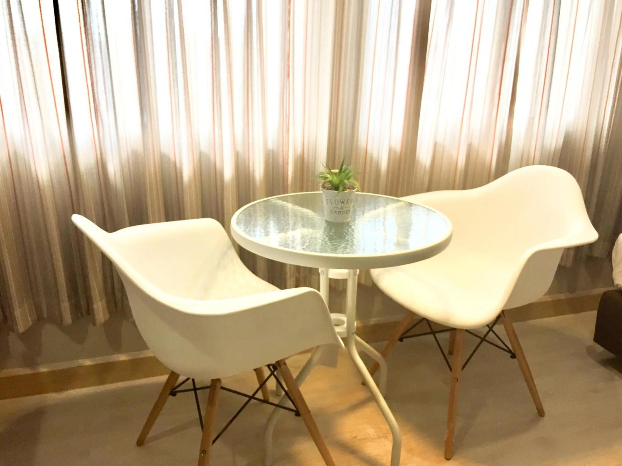 Seating area in Srivichai Hotel