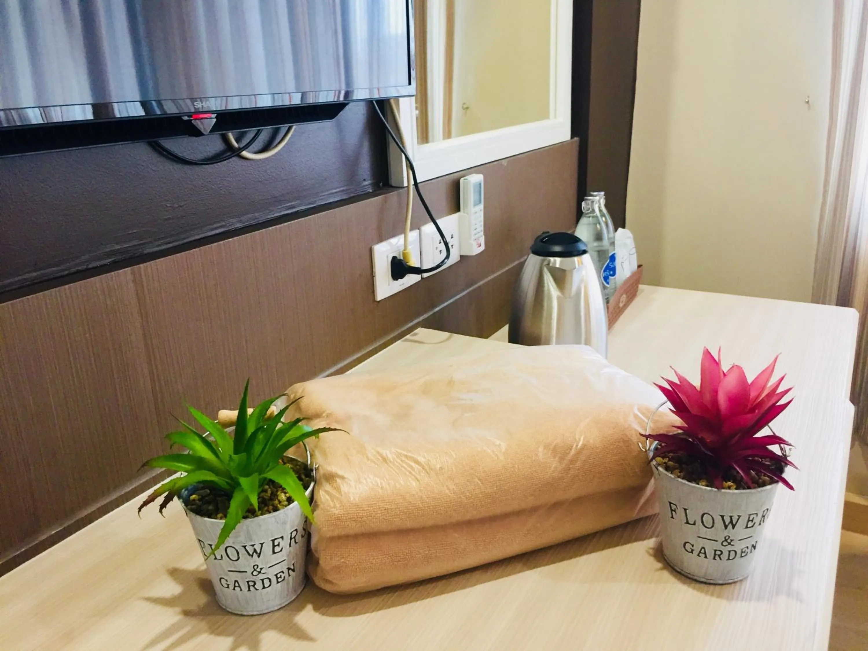 Bed in Srivichai Hotel