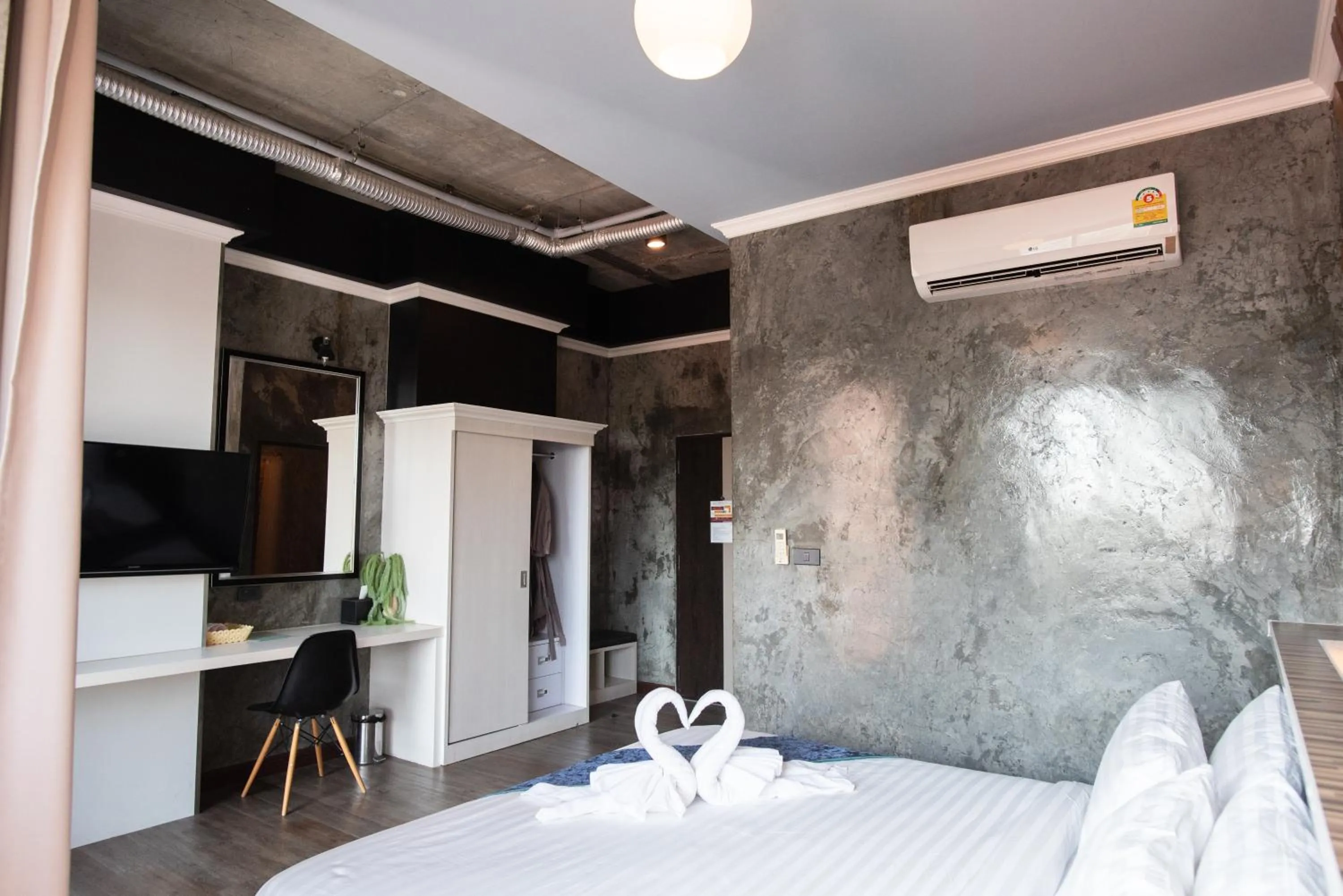 Bed in The Proud Hotel