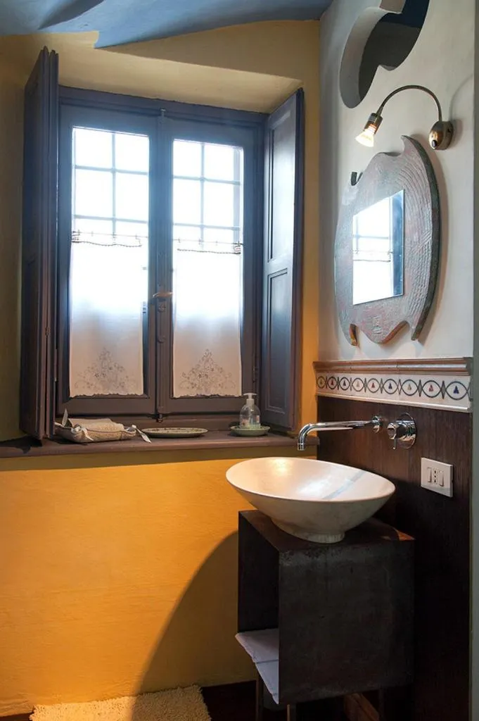 Shower in Lunafragola Atelier B&B