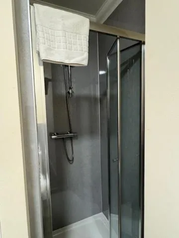 Shower in Royal Hotel