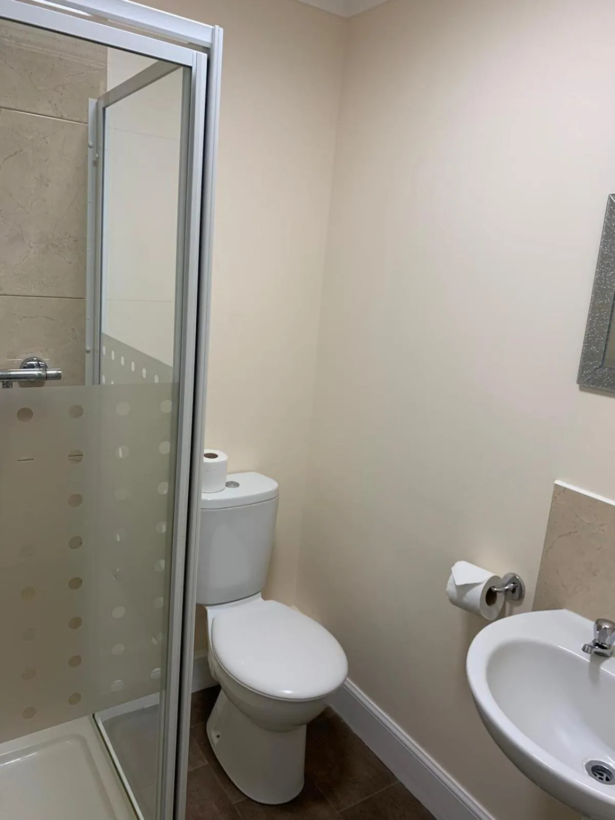 Toilet in Waverley Inn Lodge