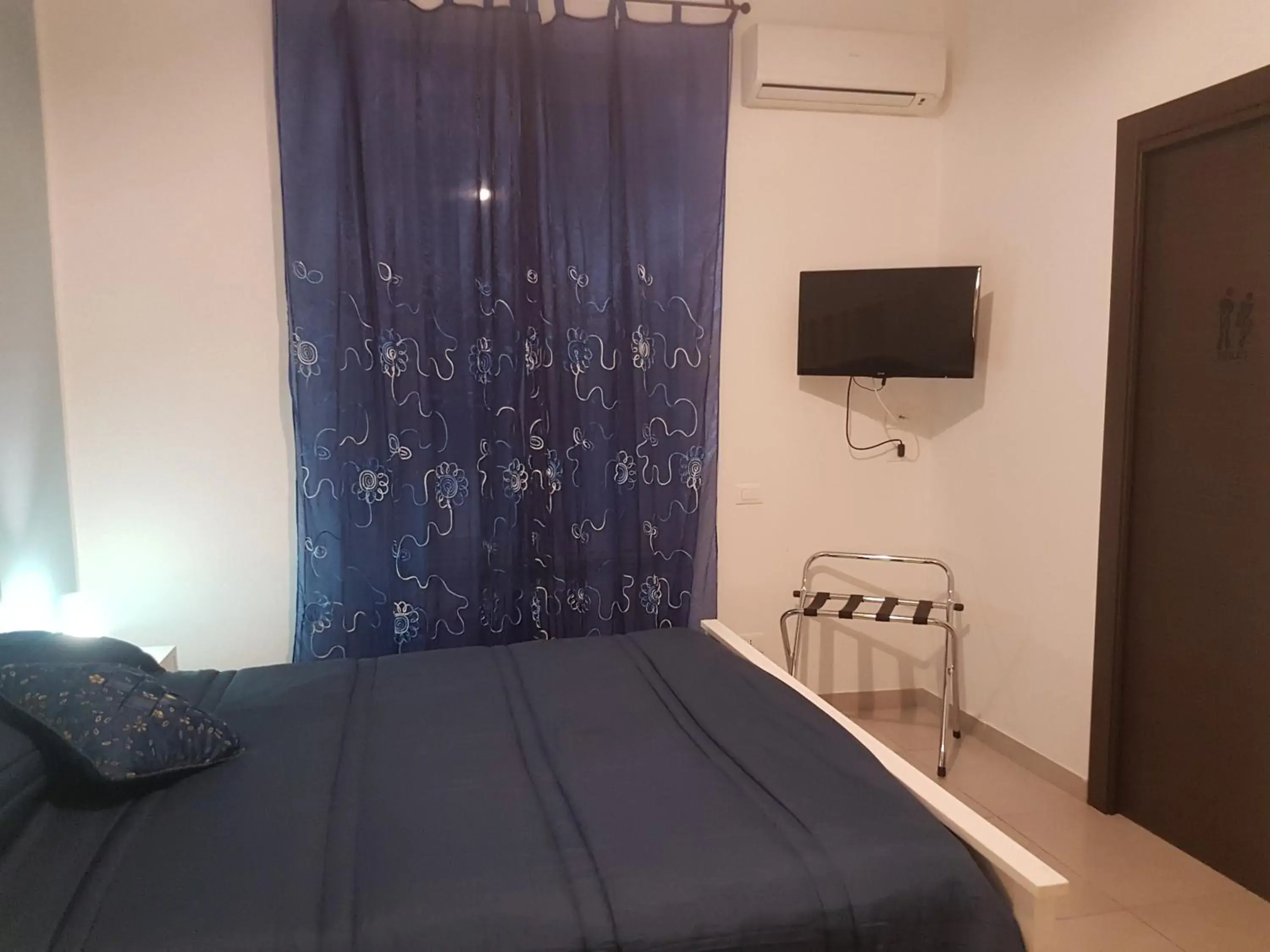 Standard Double Room - single occupancy in Buonaluna B&B Standard Double Room - single occupancy in Buonaluna B&B