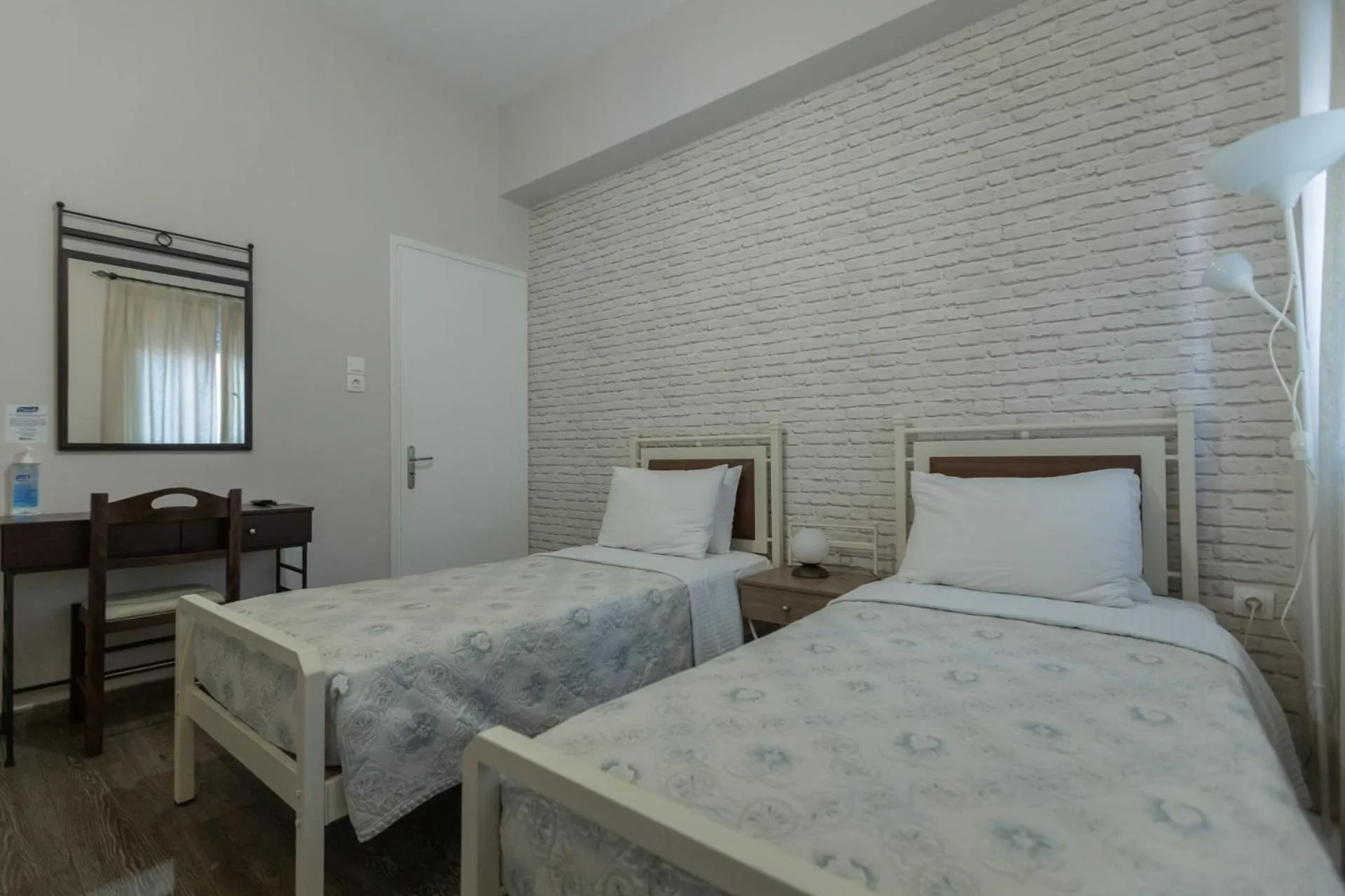 Photo of the whole room, Bed in Pegasus Rooms