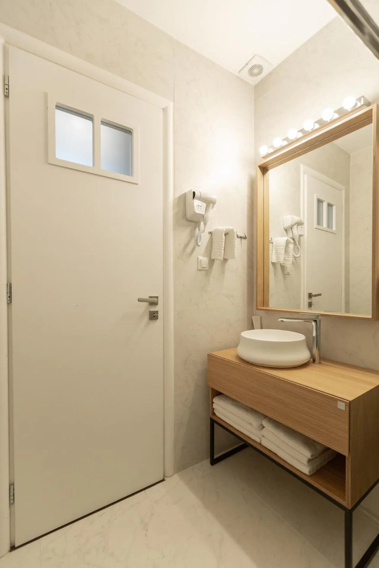 Bathroom in Pegasus Rooms