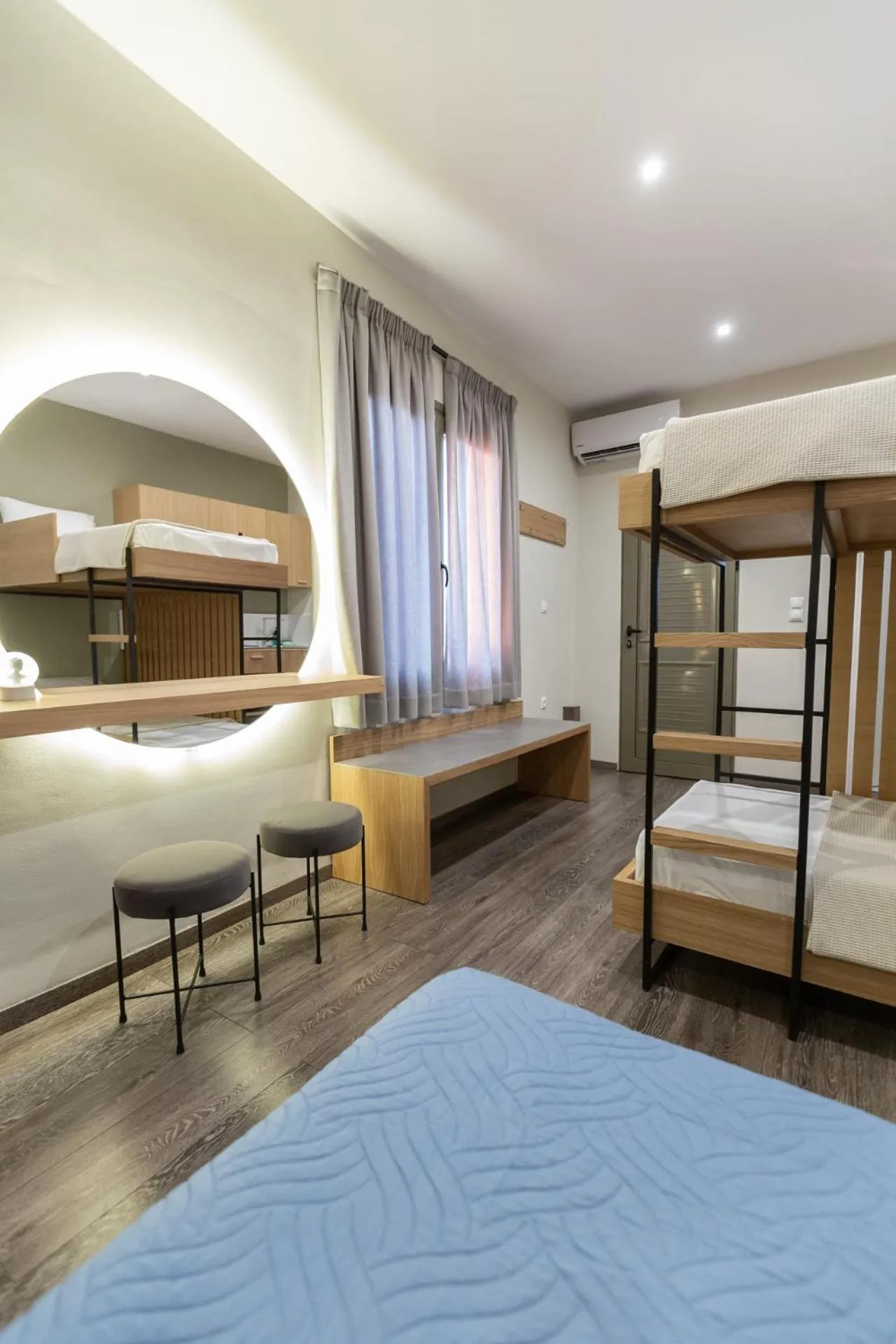 Photo of the whole room, Bed in Pegasus Rooms