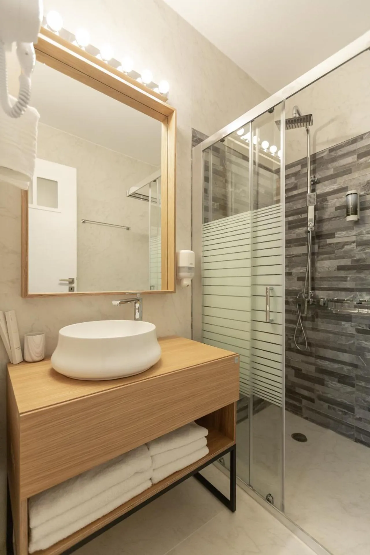 Bathroom in Pegasus Rooms