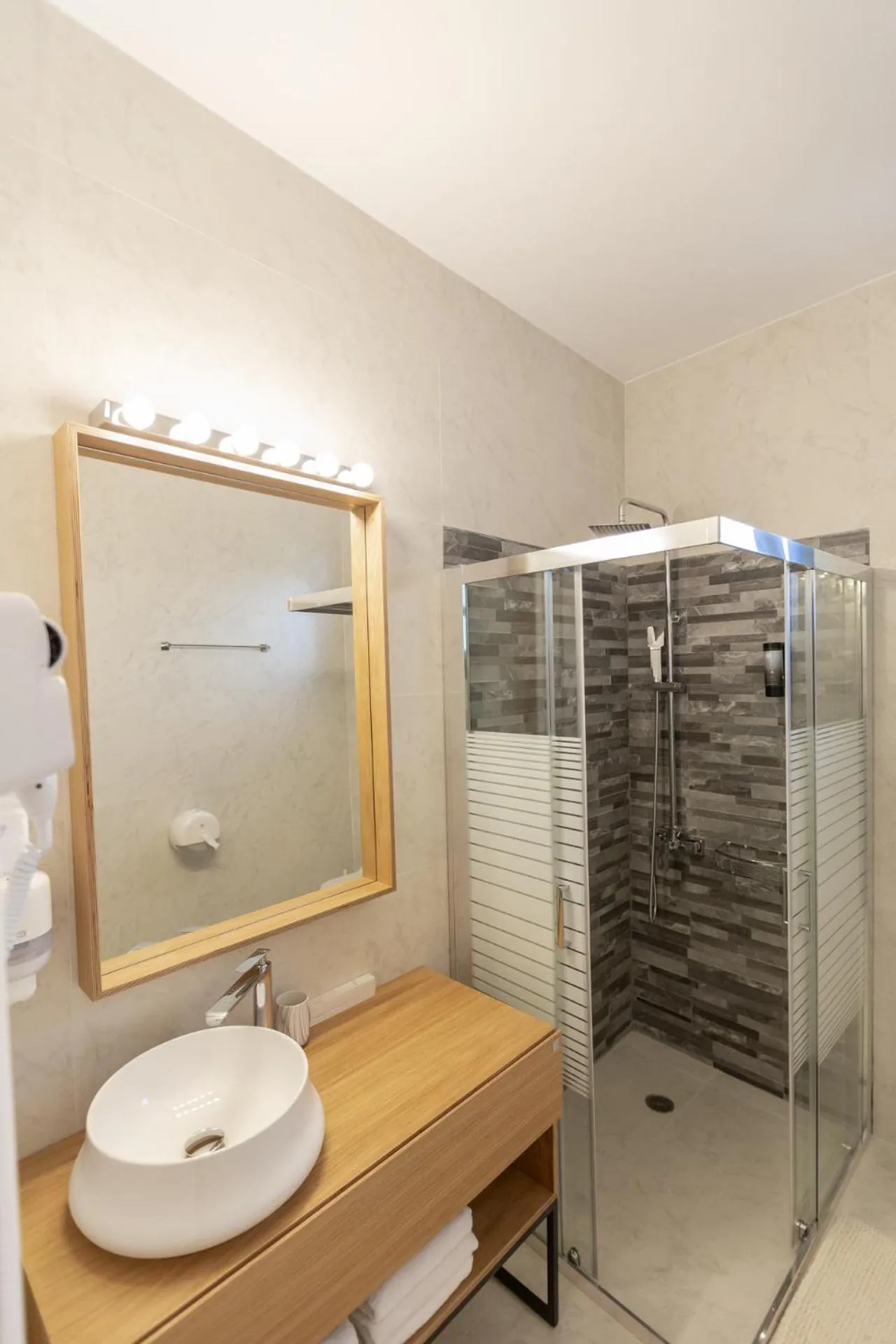 Bathroom in Pegasus Rooms