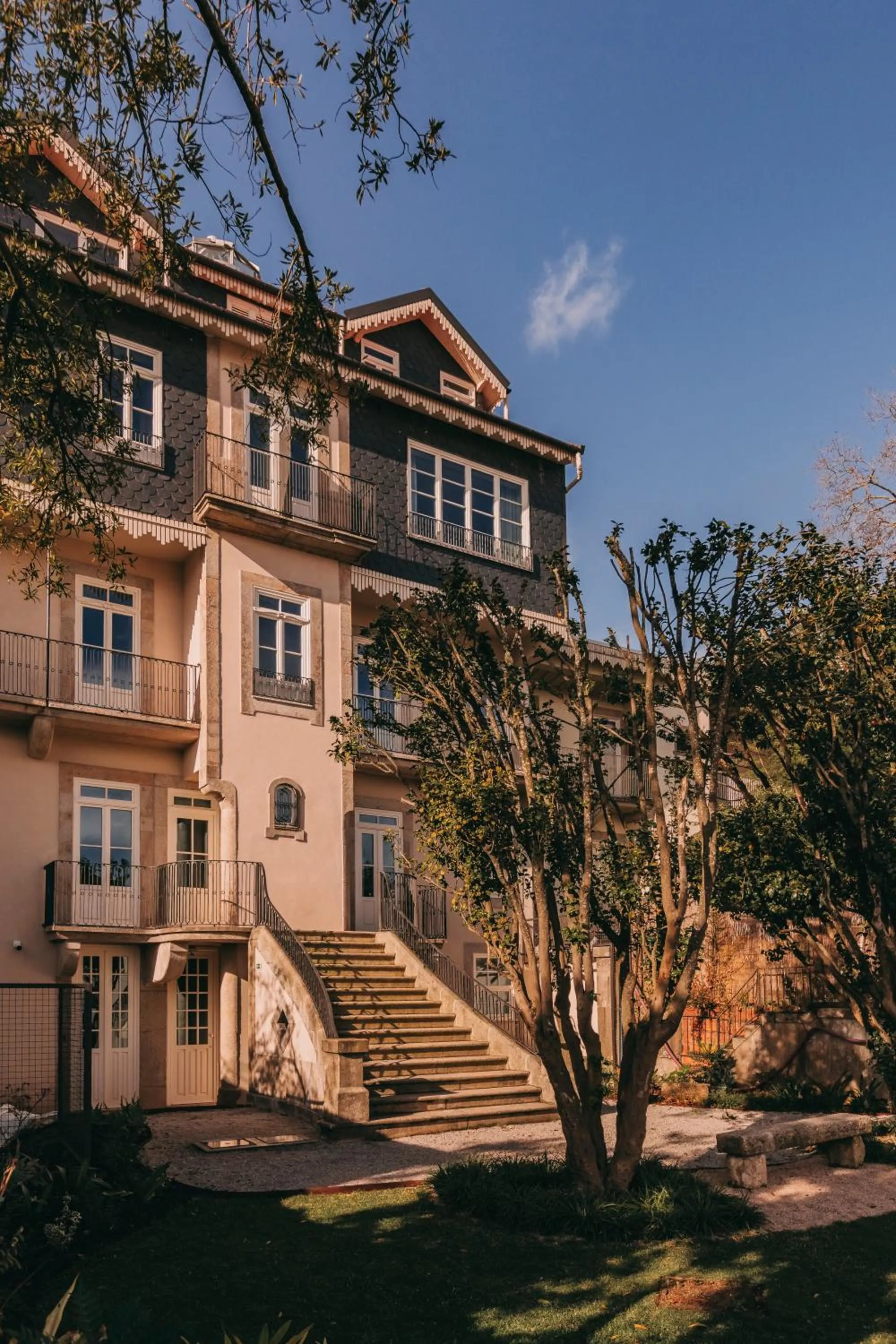 Property building in LENSCAPE Coterie