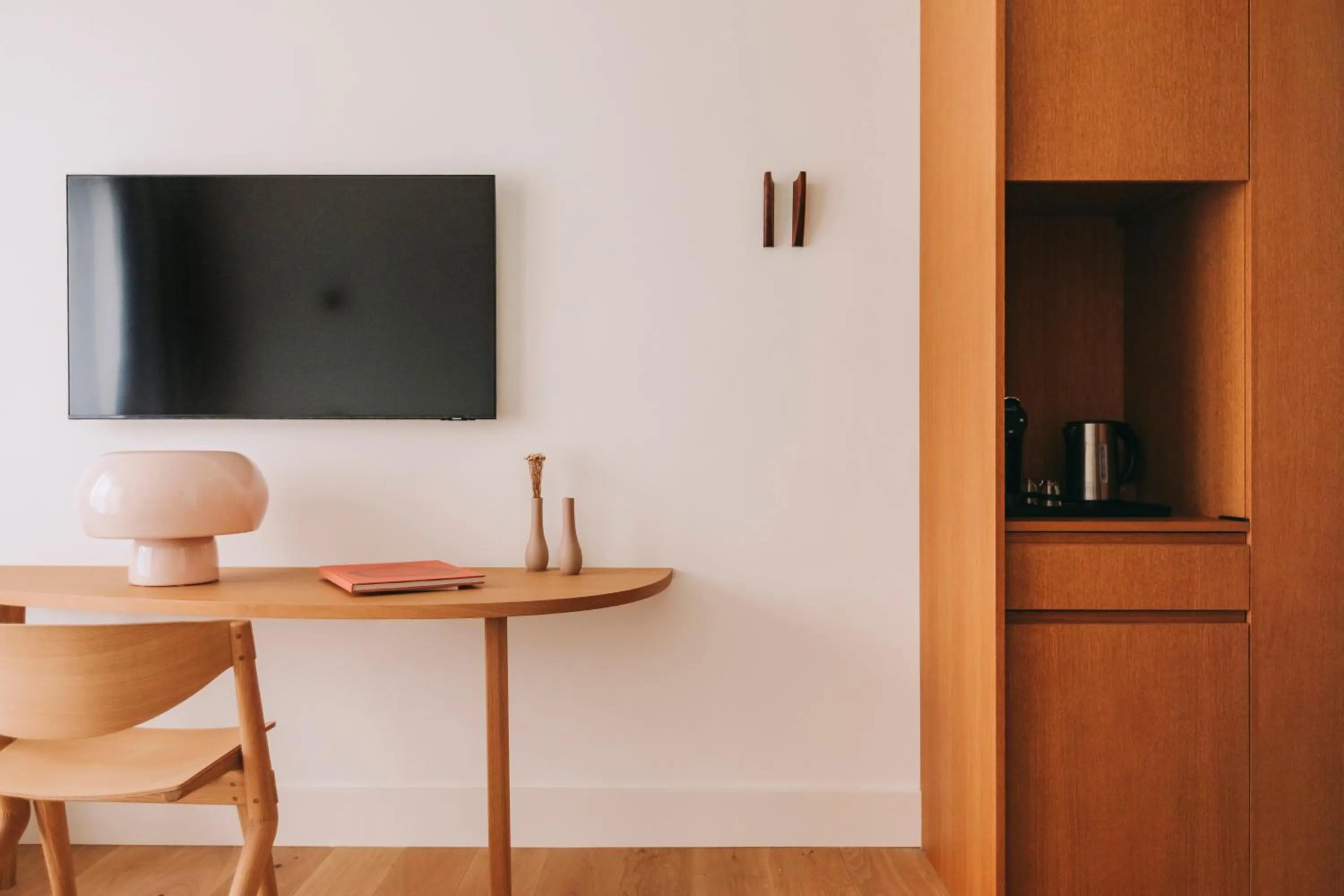 TV and multimedia in LENSCAPE Coterie