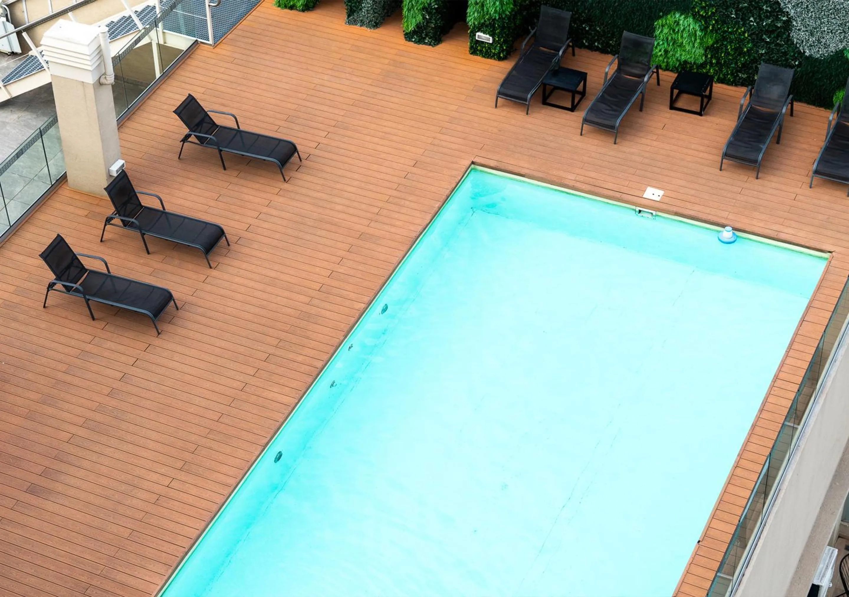 Swimming pool in La Cisterna by DOT Suites