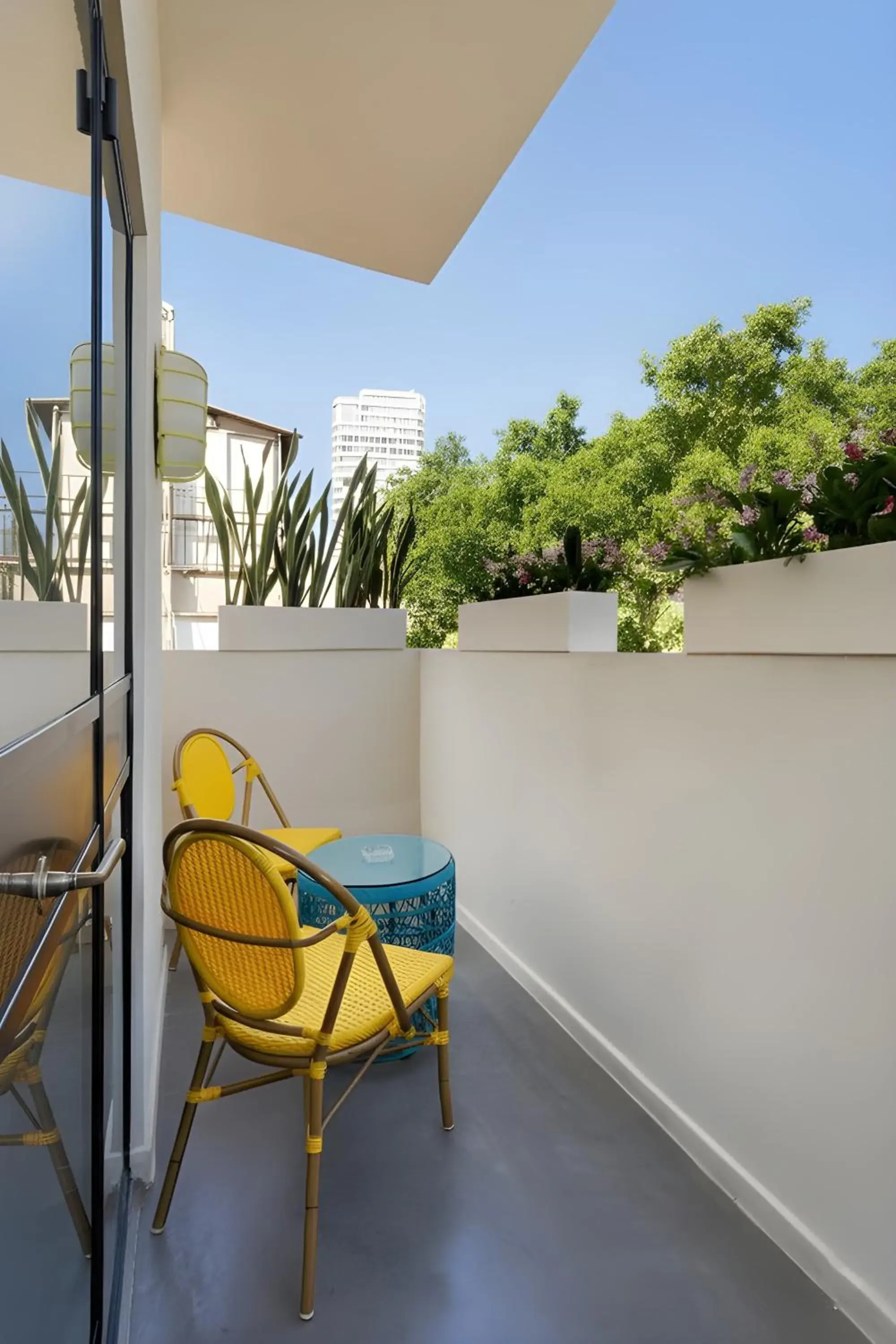 Small CUCU with Balcony - single occupancy in Cucu Hotel Small CUCU with Balcony - single occupancy in Cucu Hotel