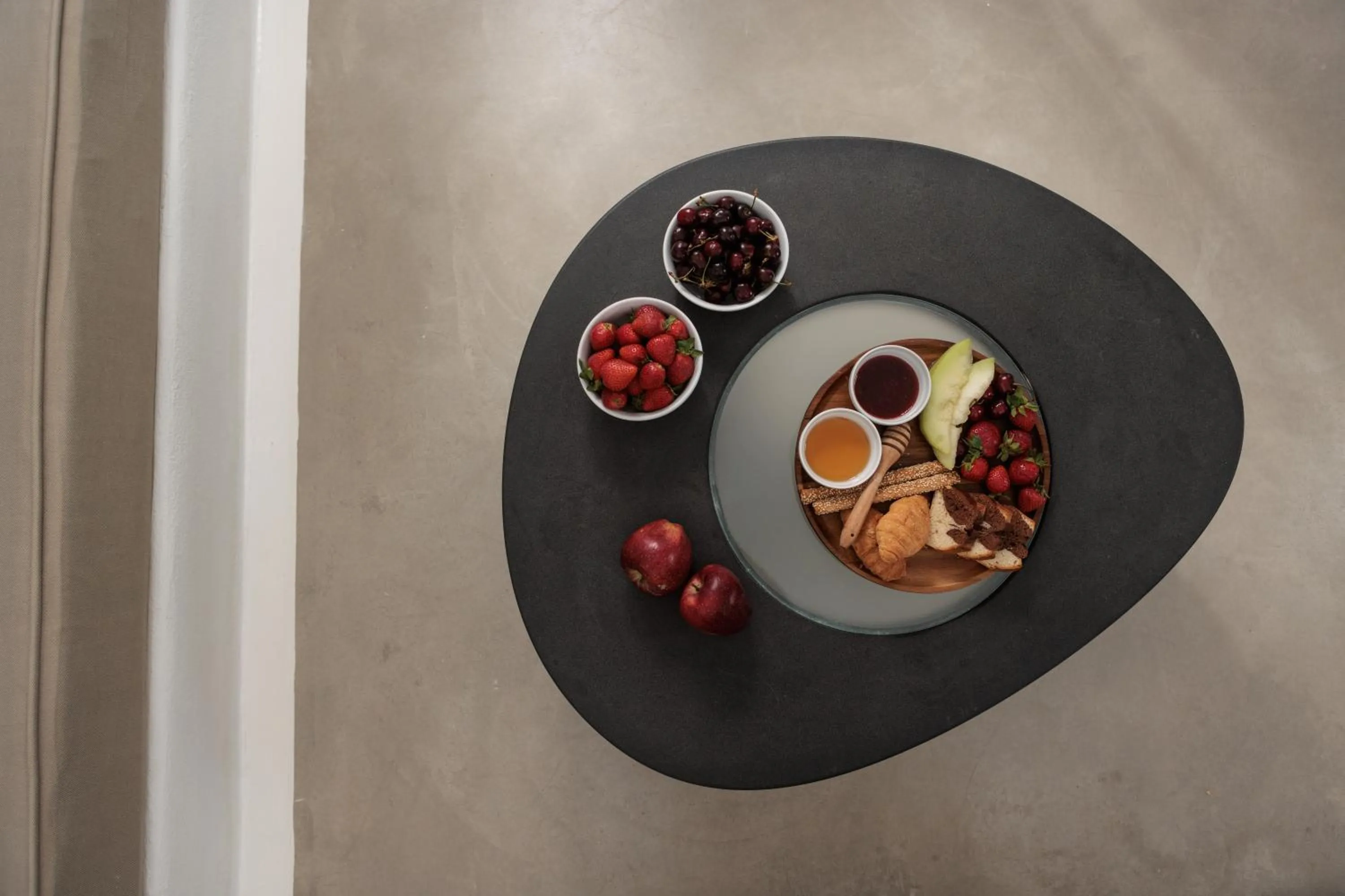 Food and drinks in Halcyon Suites and Villas Naxos