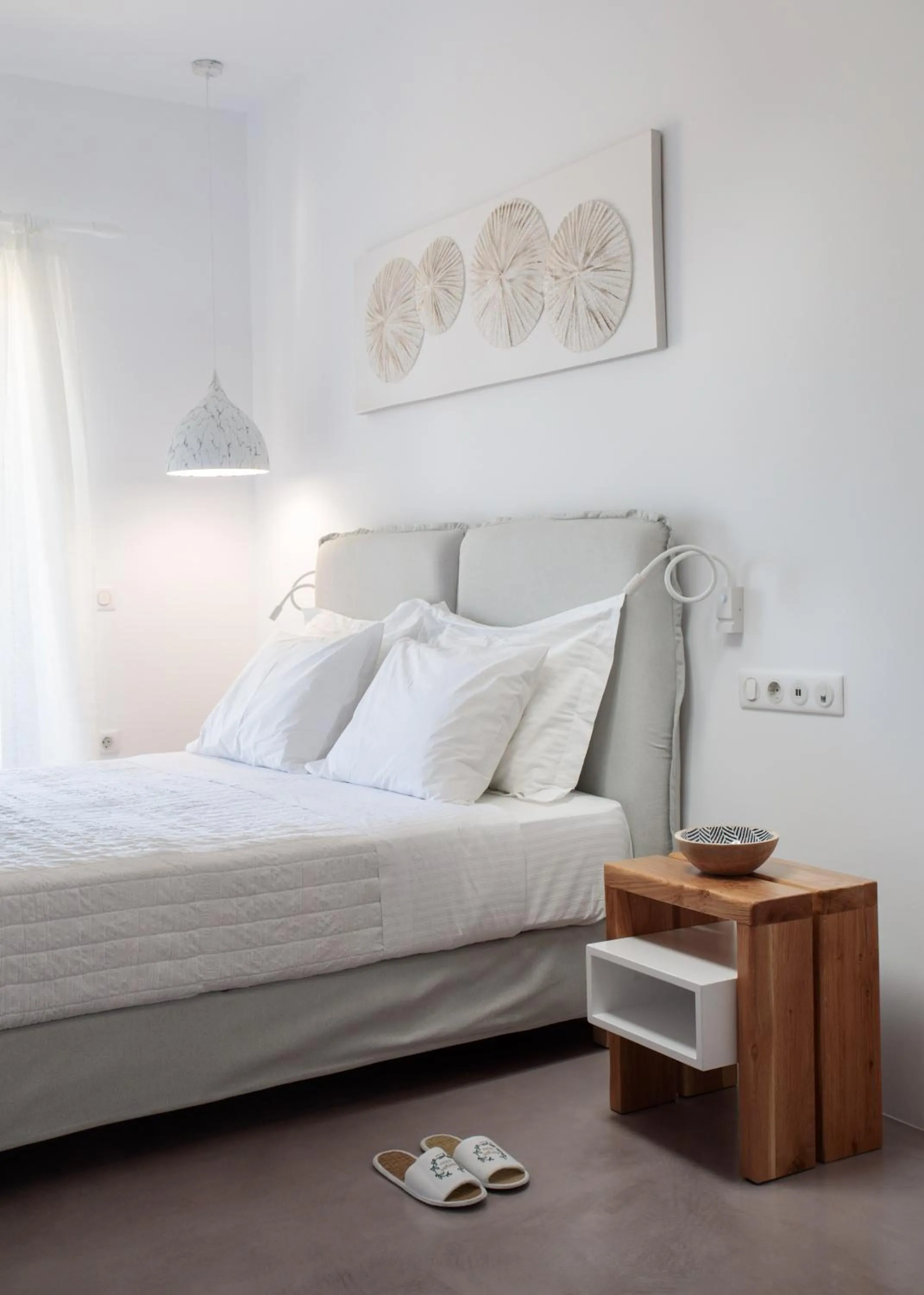 Bed in Halcyon Suites and Villas Naxos