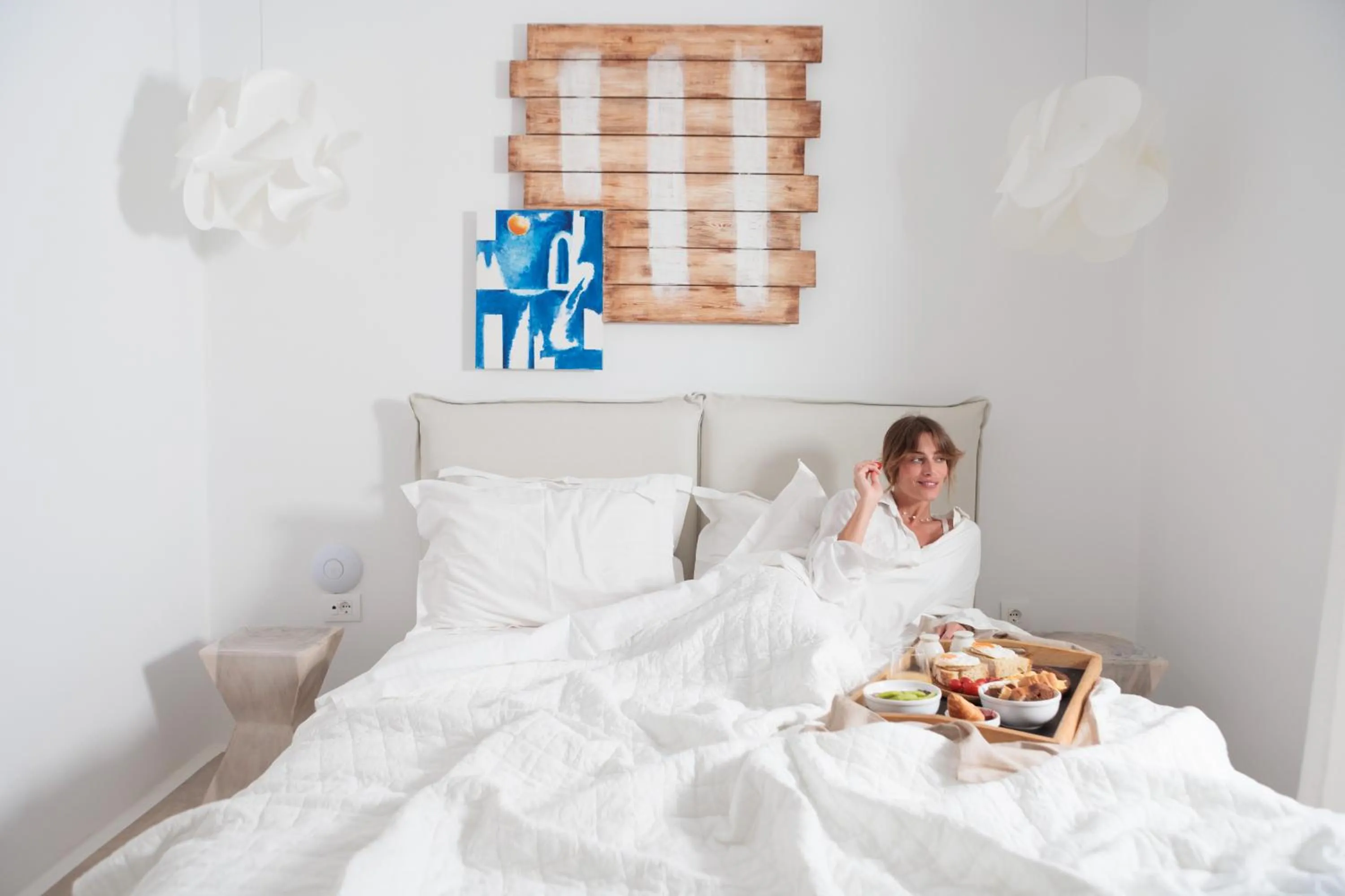 Bed in Halcyon Suites and Villas Naxos