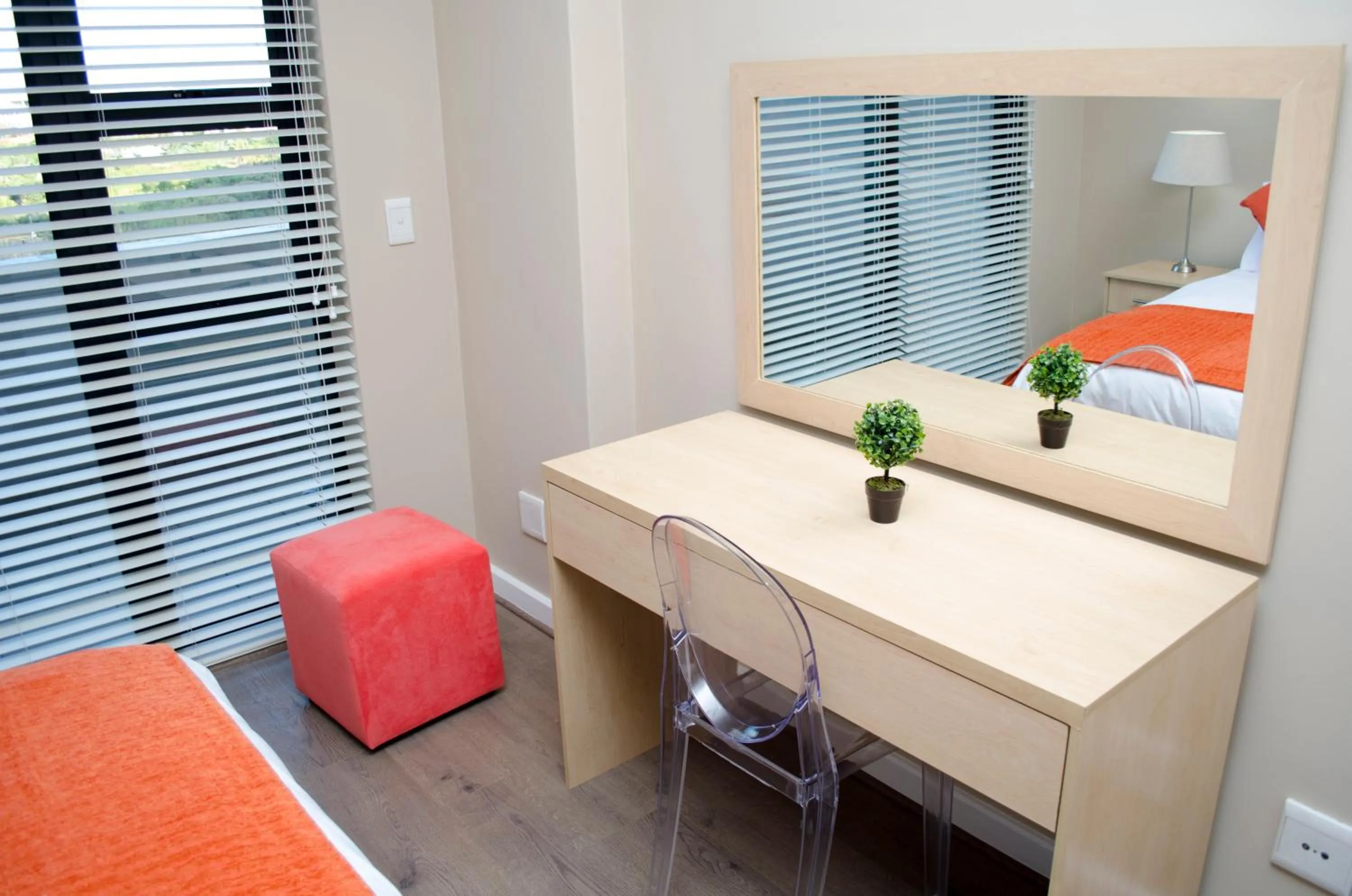 Bedroom, Bed in Knightsbridge Luxury Apartments