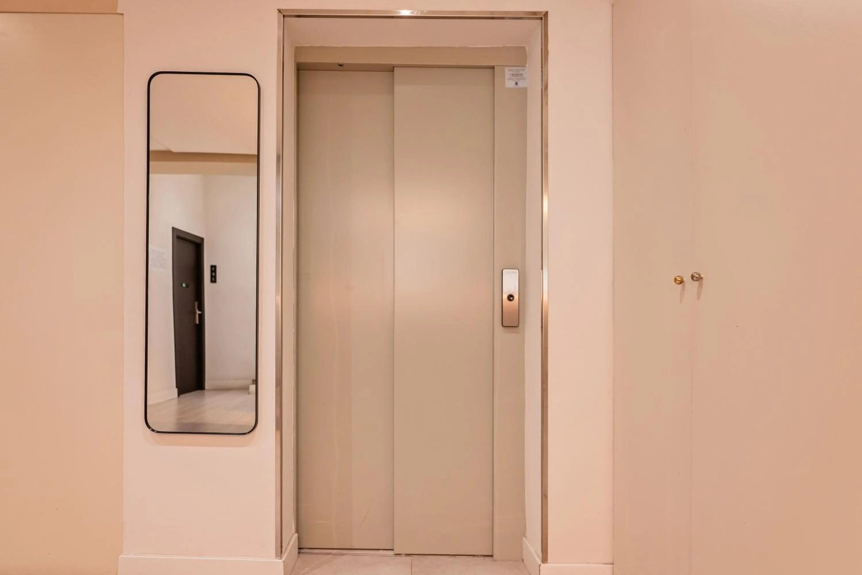 elevator in Standbyme Ramblas