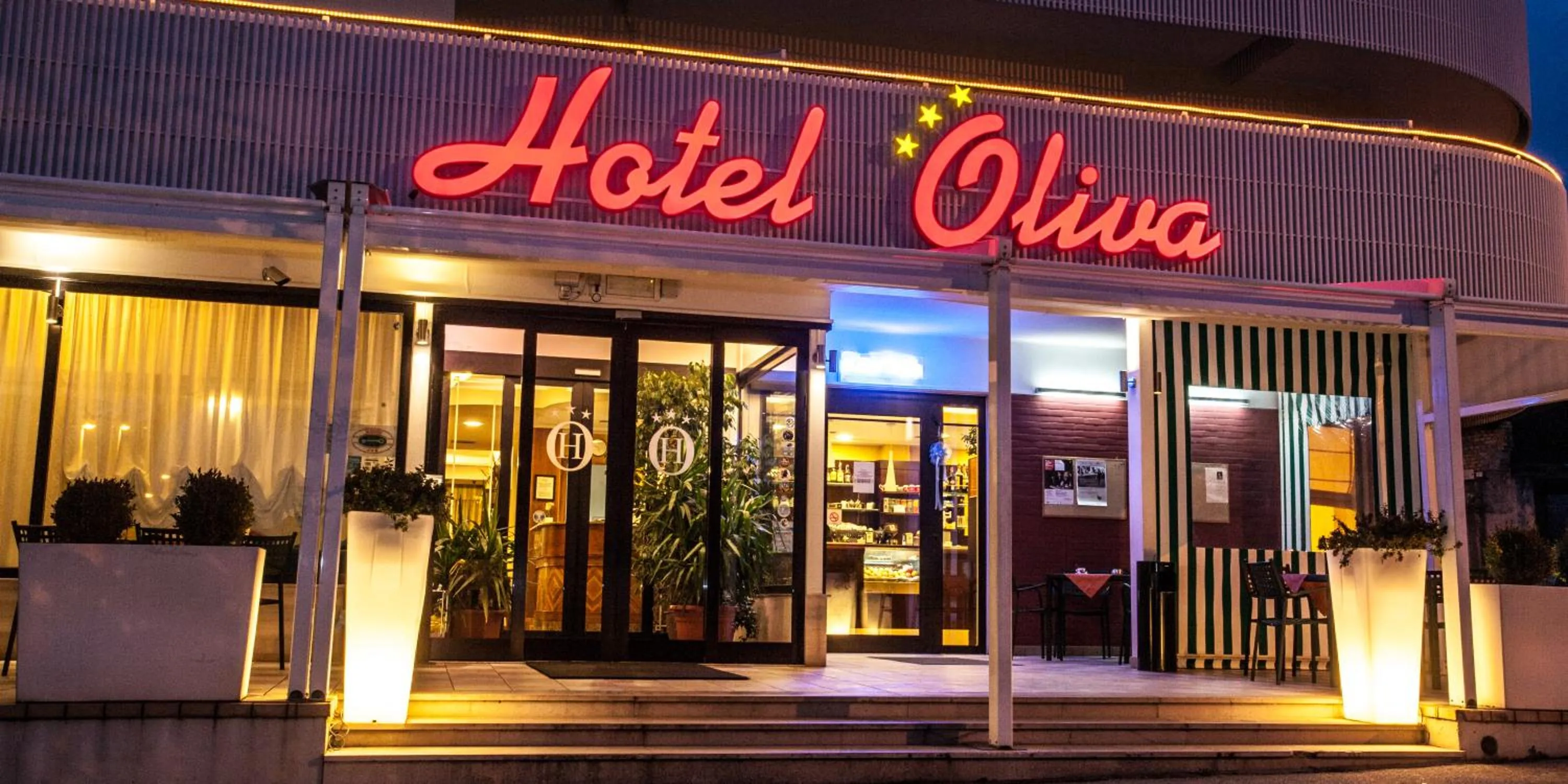 Facade/entrance in Hotel Oliva