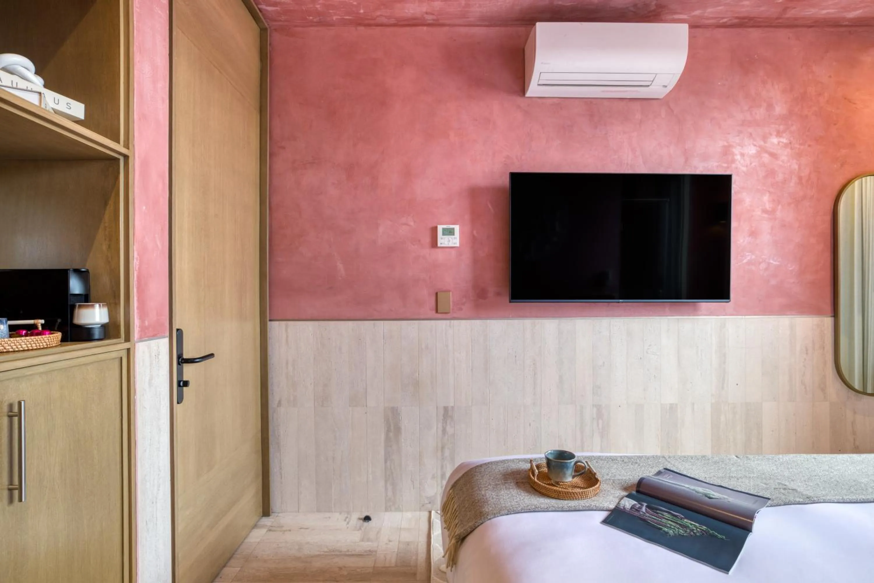 Bed in Laiva Hotel San Jose by Tasman